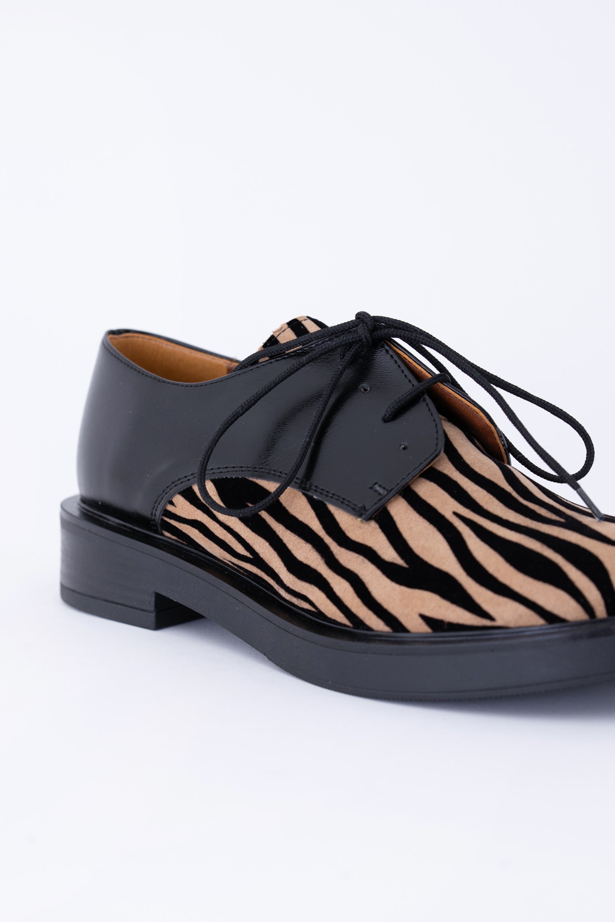 Mocassino stringato fantasia zebrata - FW25