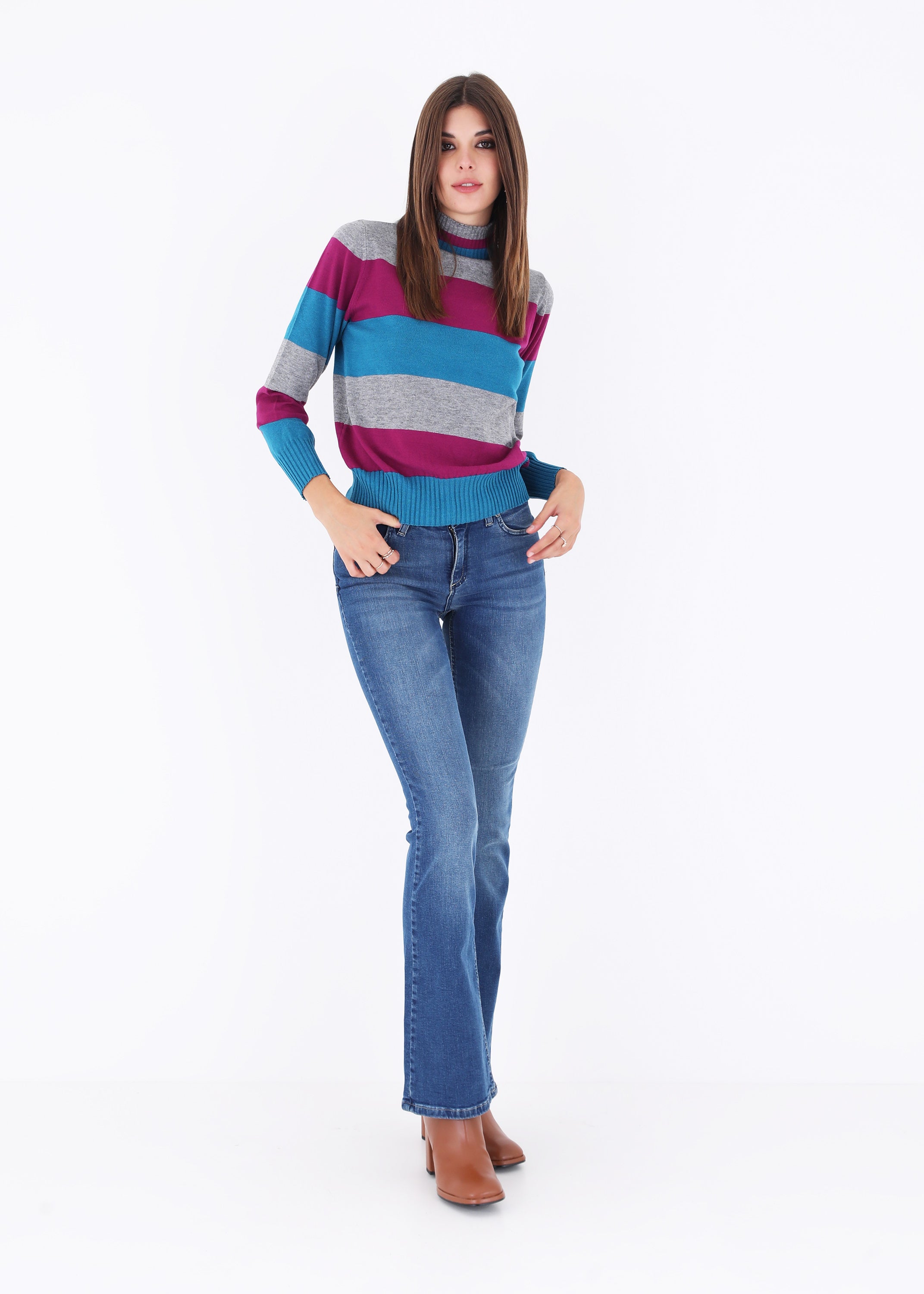Maglia con collo a cratere a righe orizzontali - FW23