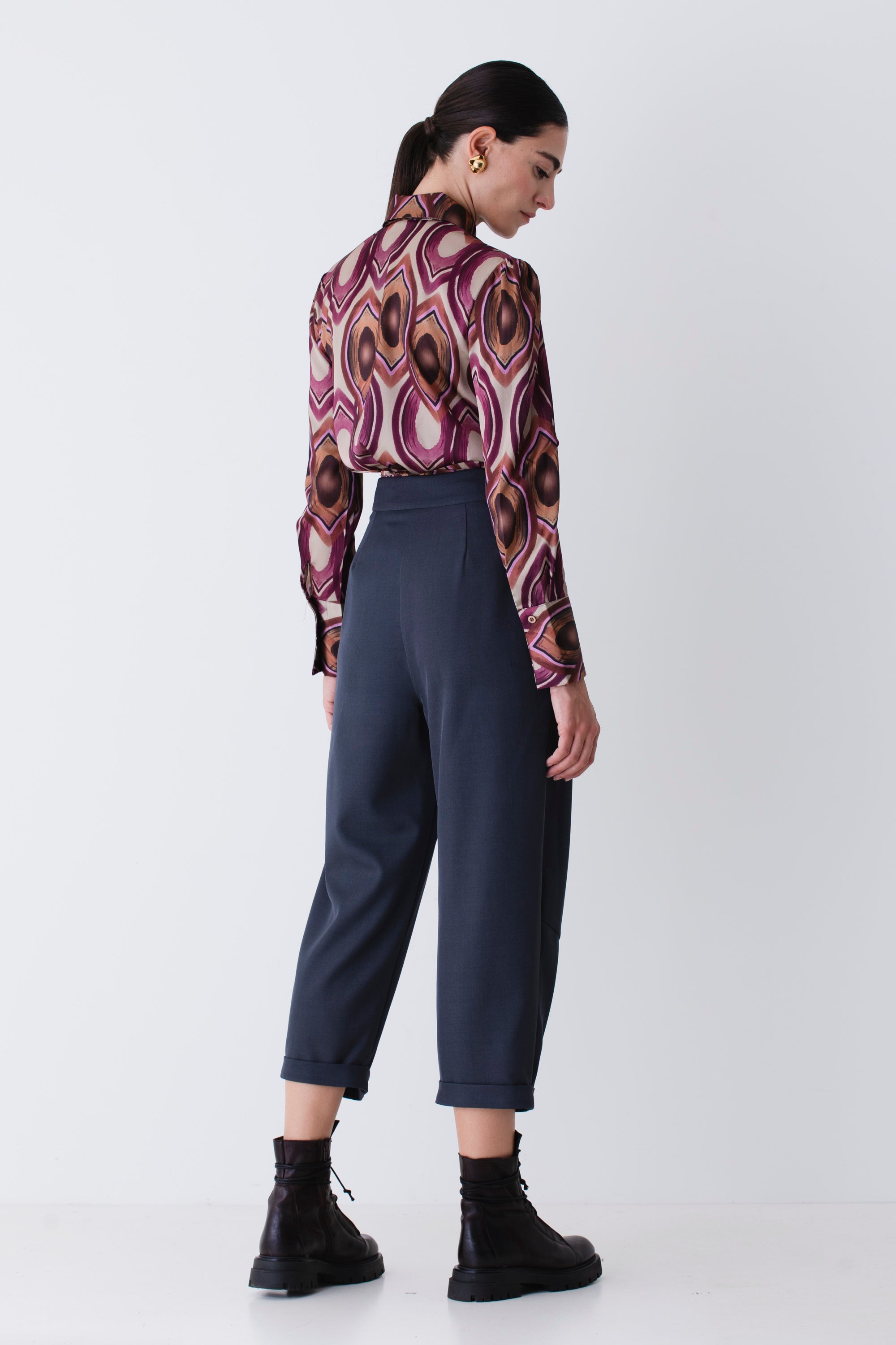 Pantalone carrot con pinces - FW26