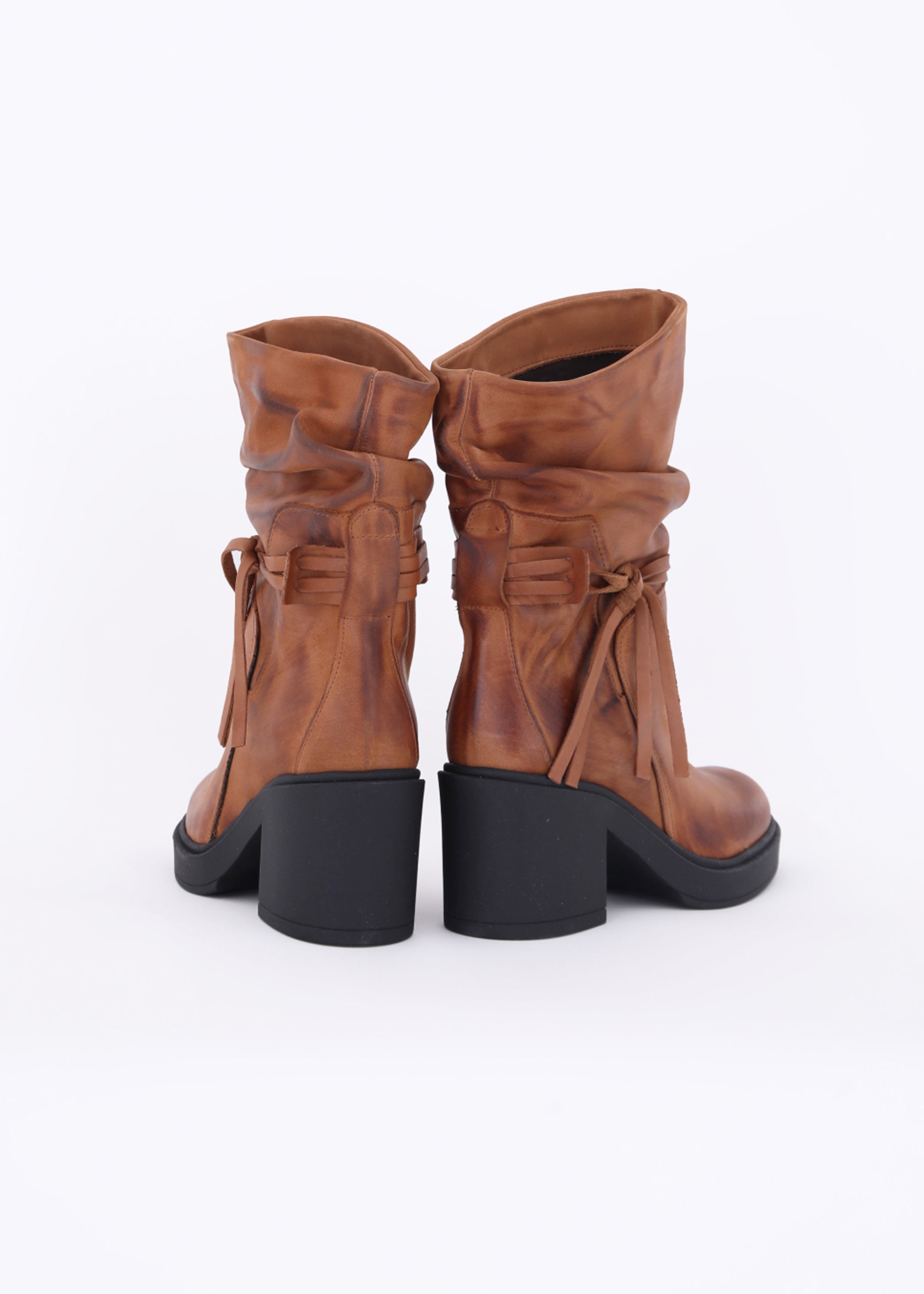 Tronchetto in pelle con laccetto - FW23