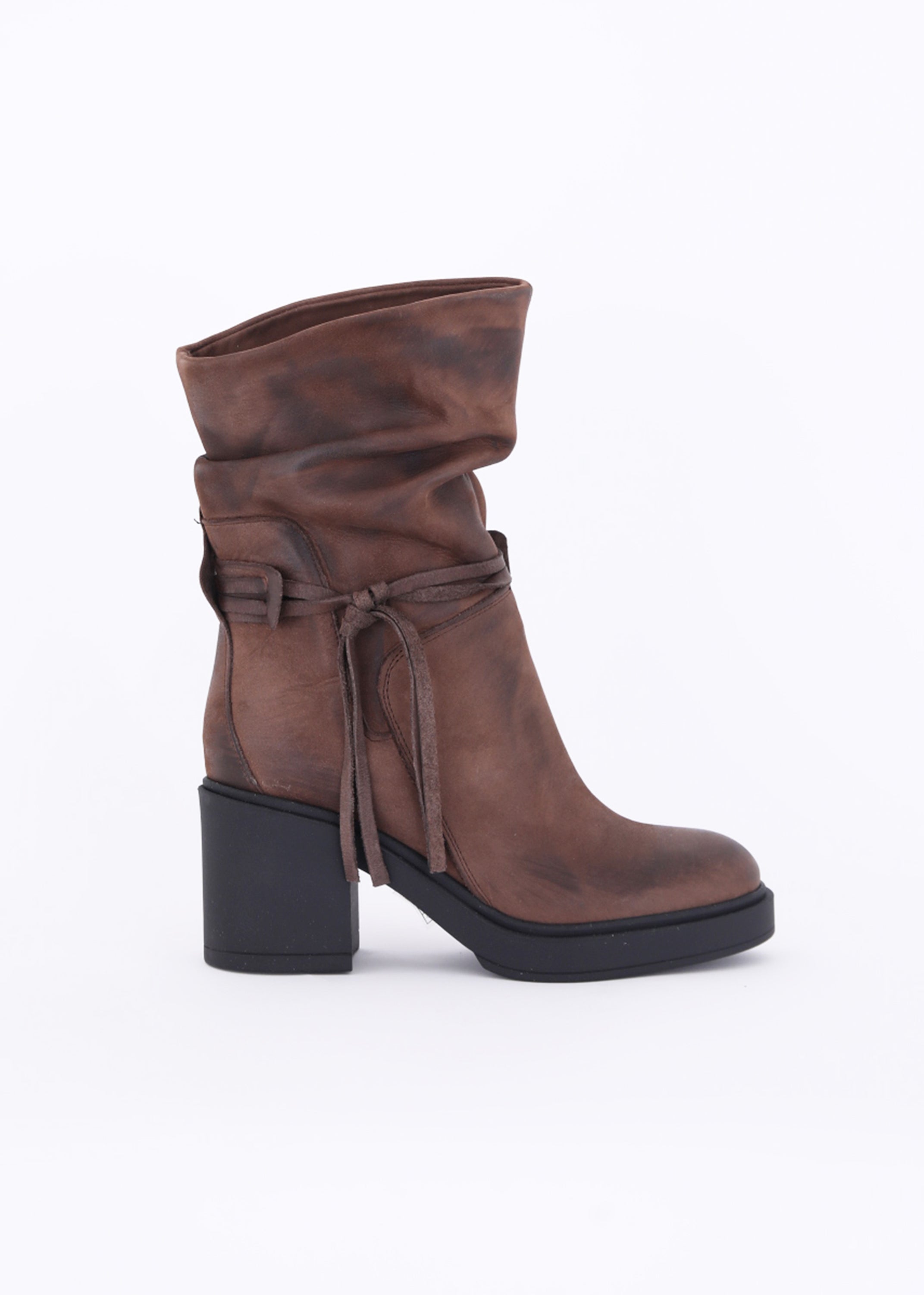 Tronchetto in pelle con laccetto - FW23