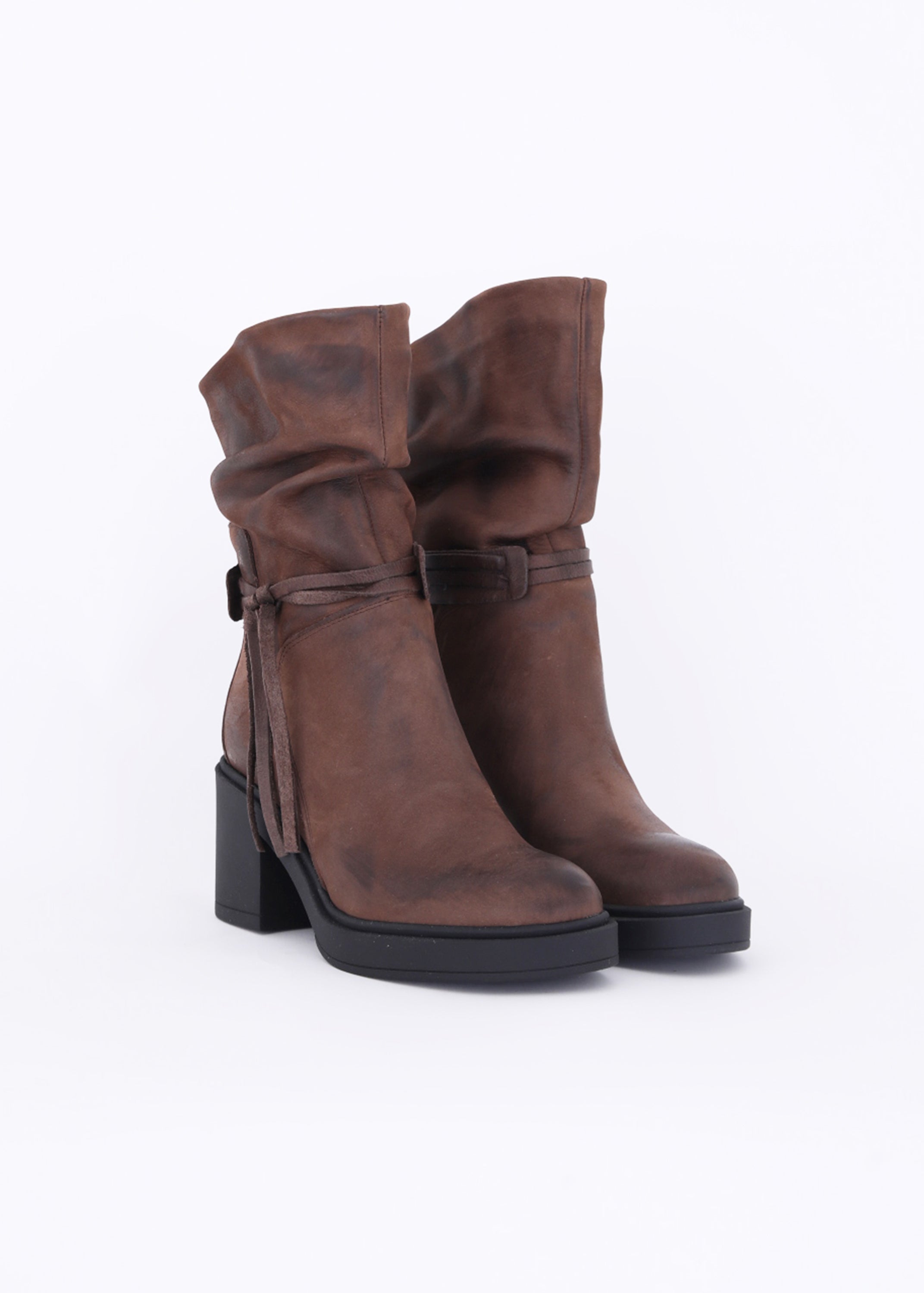 Tronchetto in pelle con laccetto - FW23
