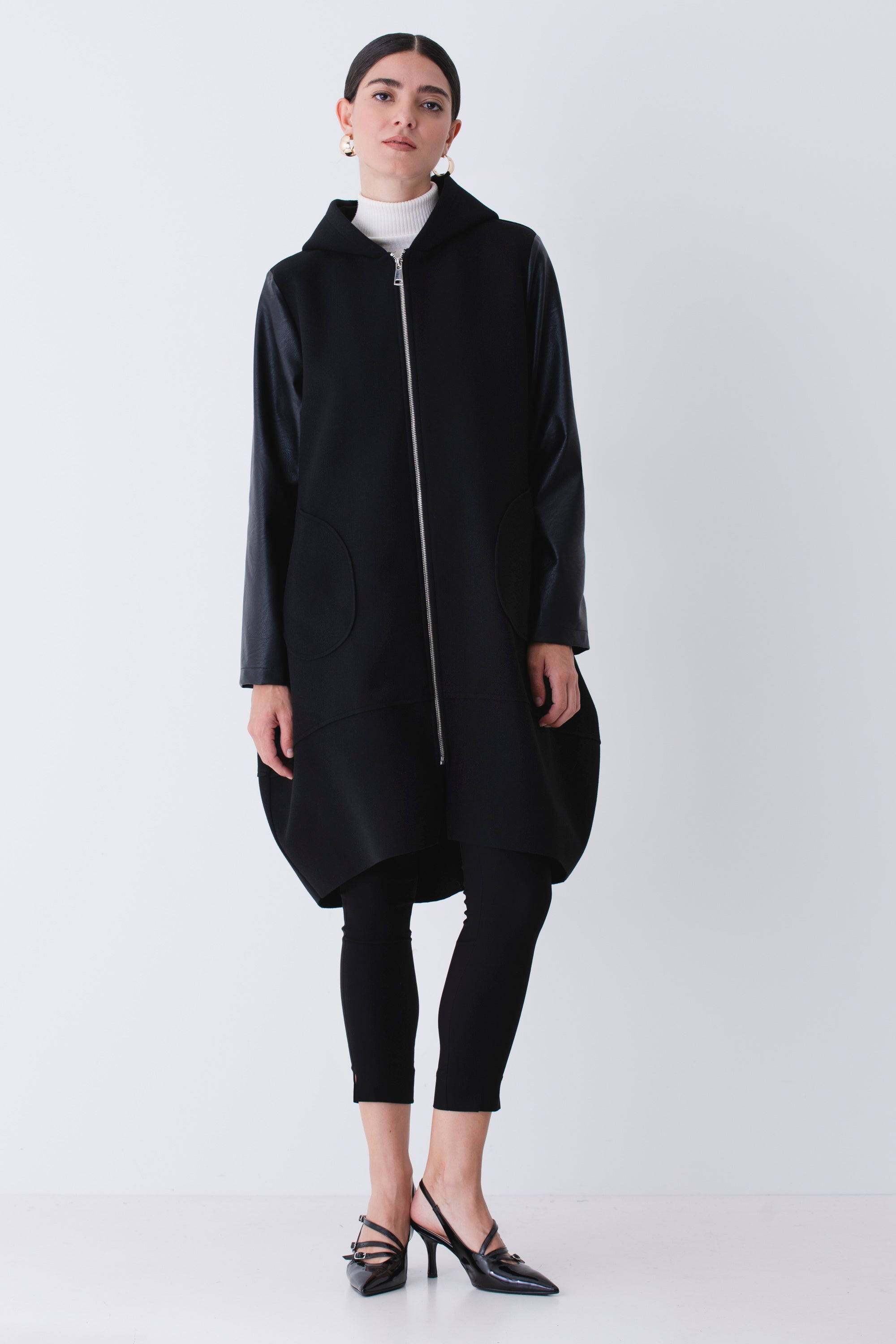 Cappotto a uovo con maniche in similpelle - FW26