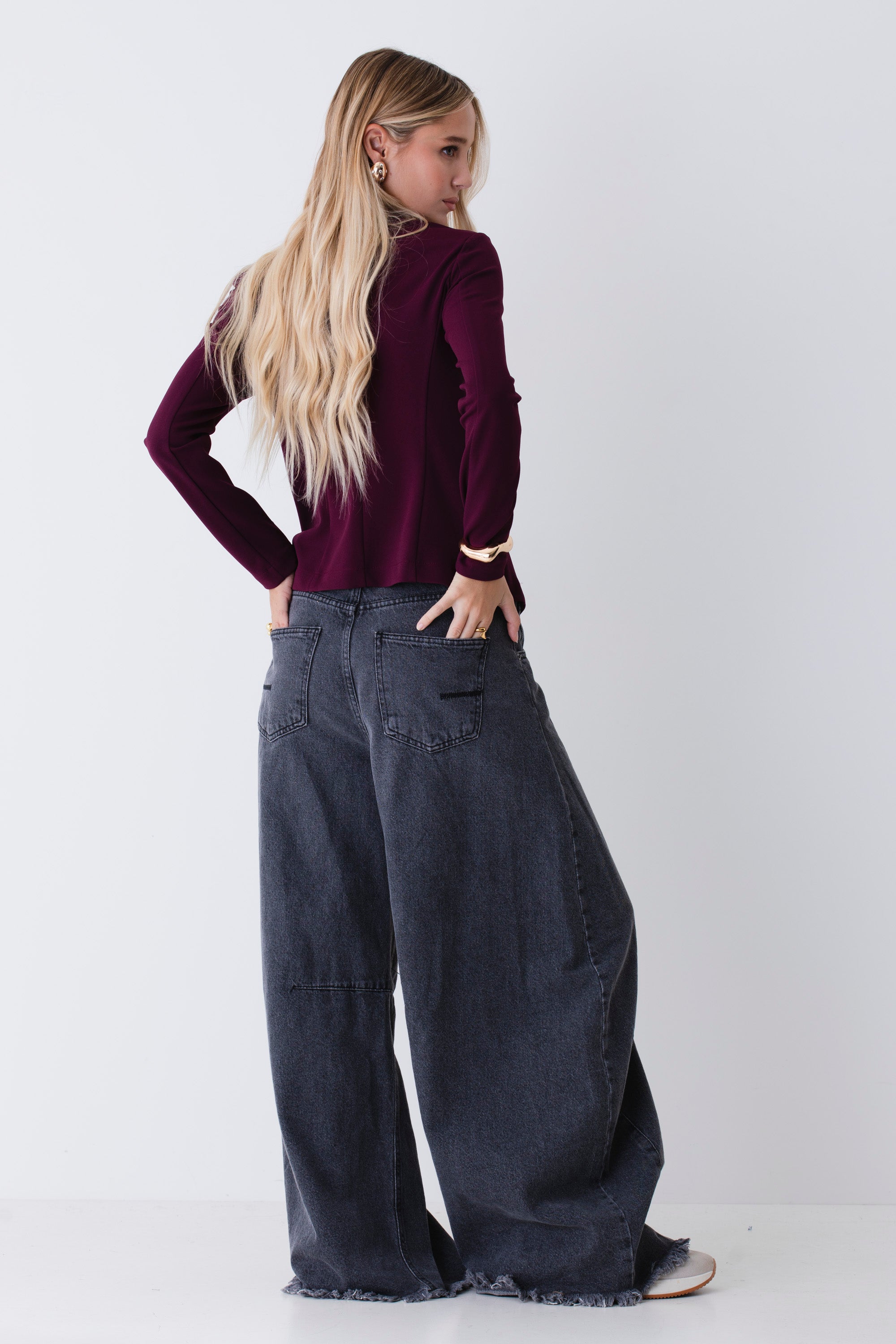 Giacca con bottoni obliqui in scuba crepe - FW26