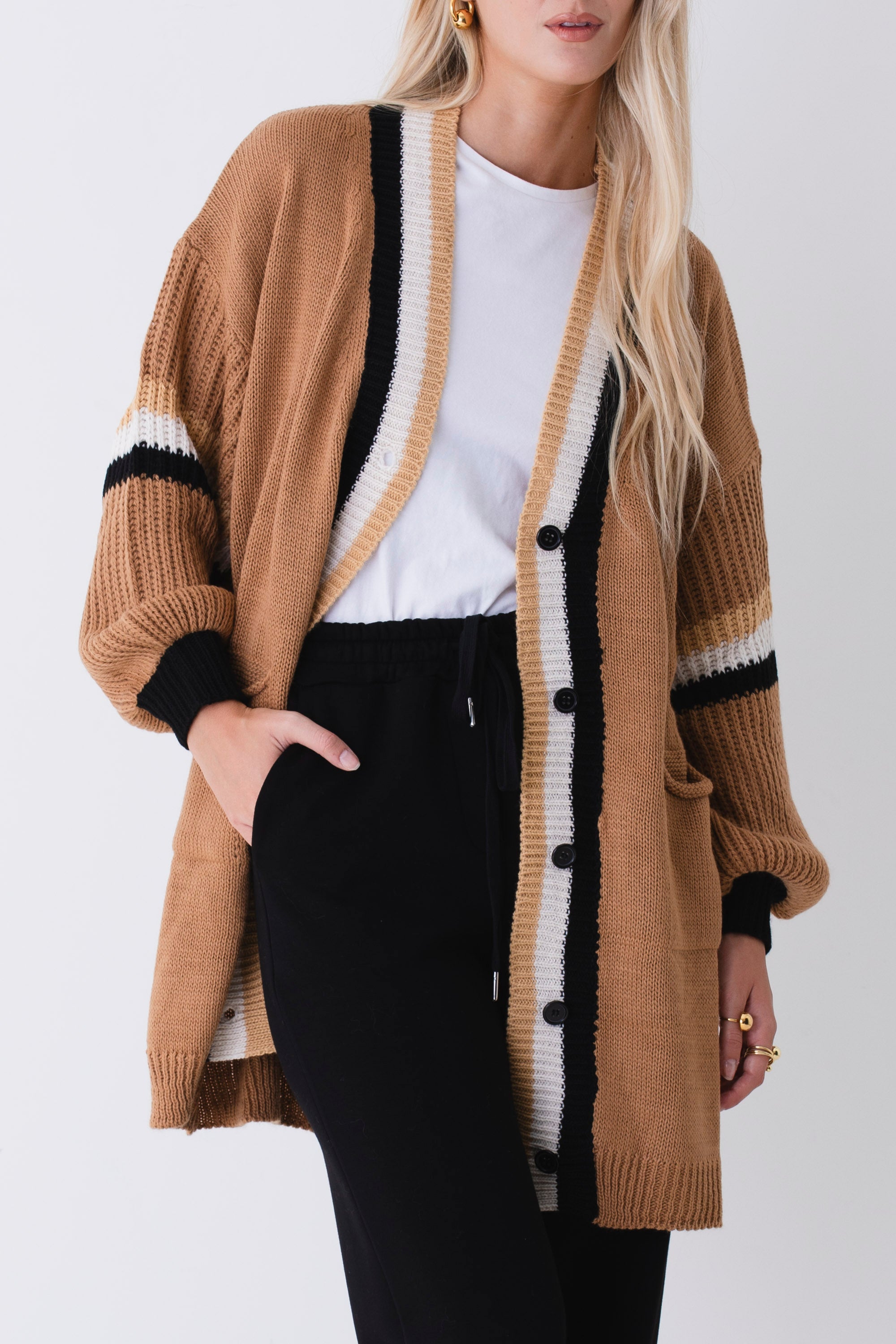 Cardigan lungo in maglia con profili a contrasto - FW26