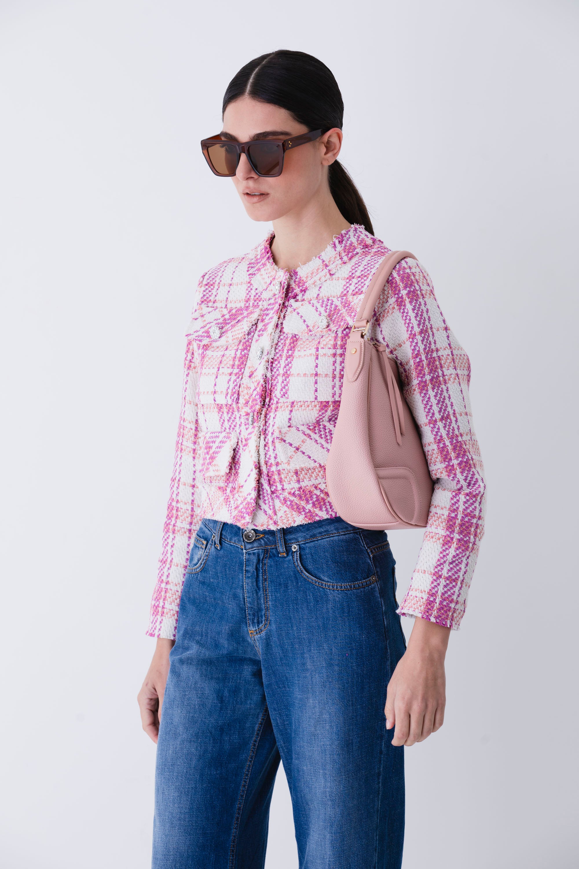 Giacca in tweed con bottoni gioiello - PE25