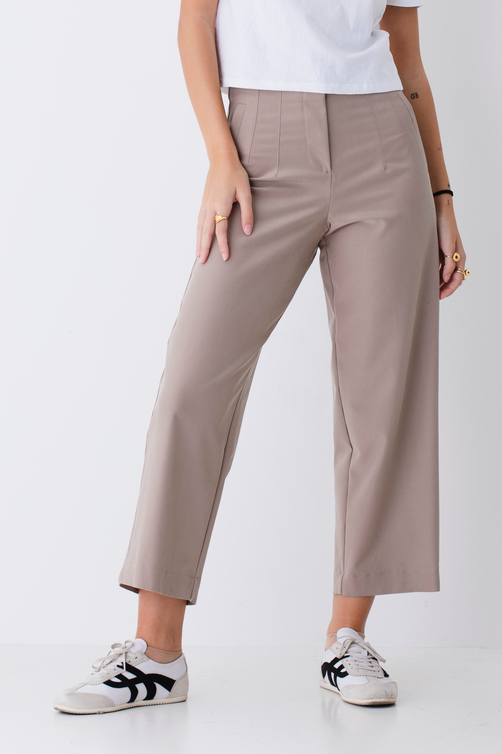 Pantalone dritto a vita alta in tessuto elasticizzato - FW26