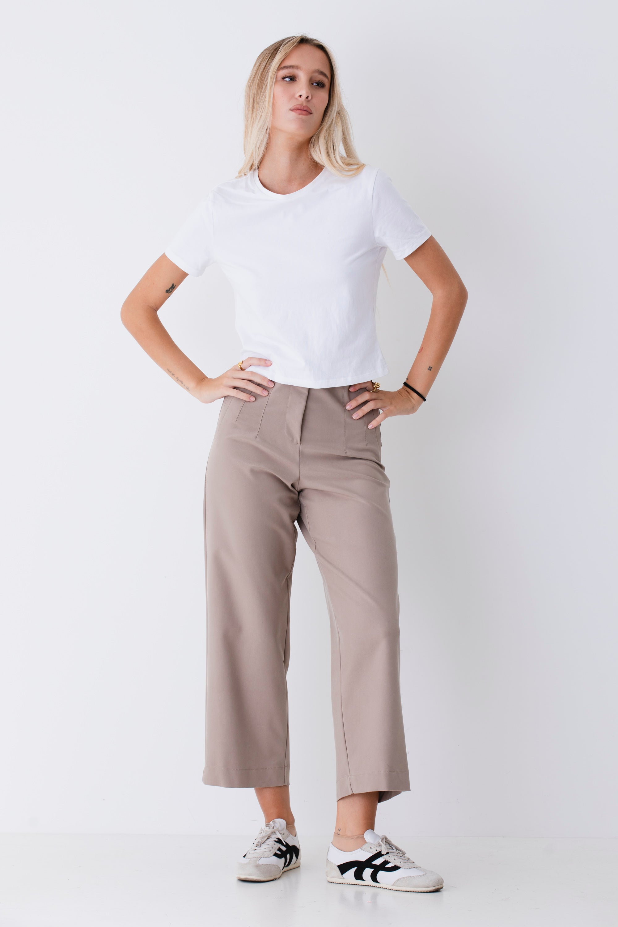 Pantalone dritto a vita alta in tessuto elasticizzato - FW26