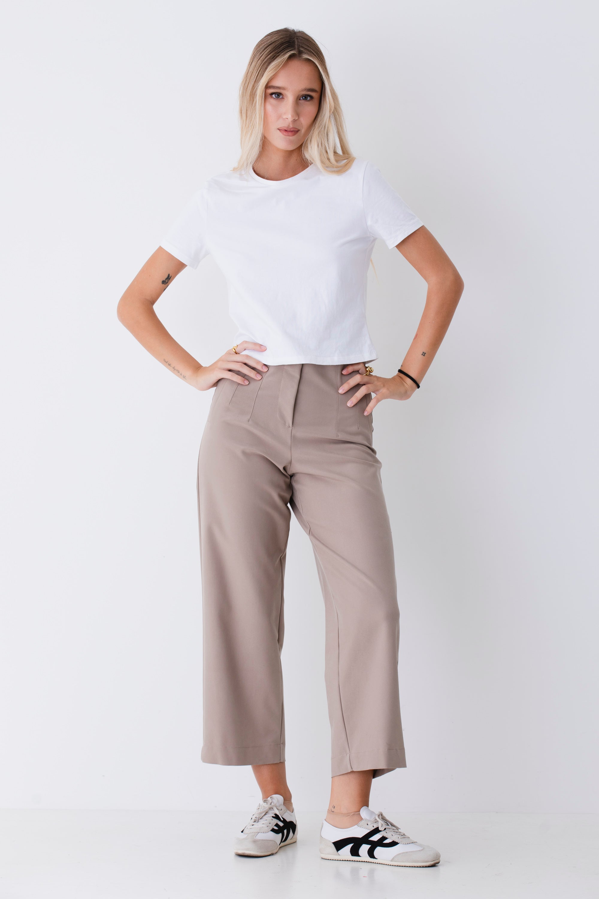 Pantalone dritto a vita alta in tessuto elasticizzato - FW26