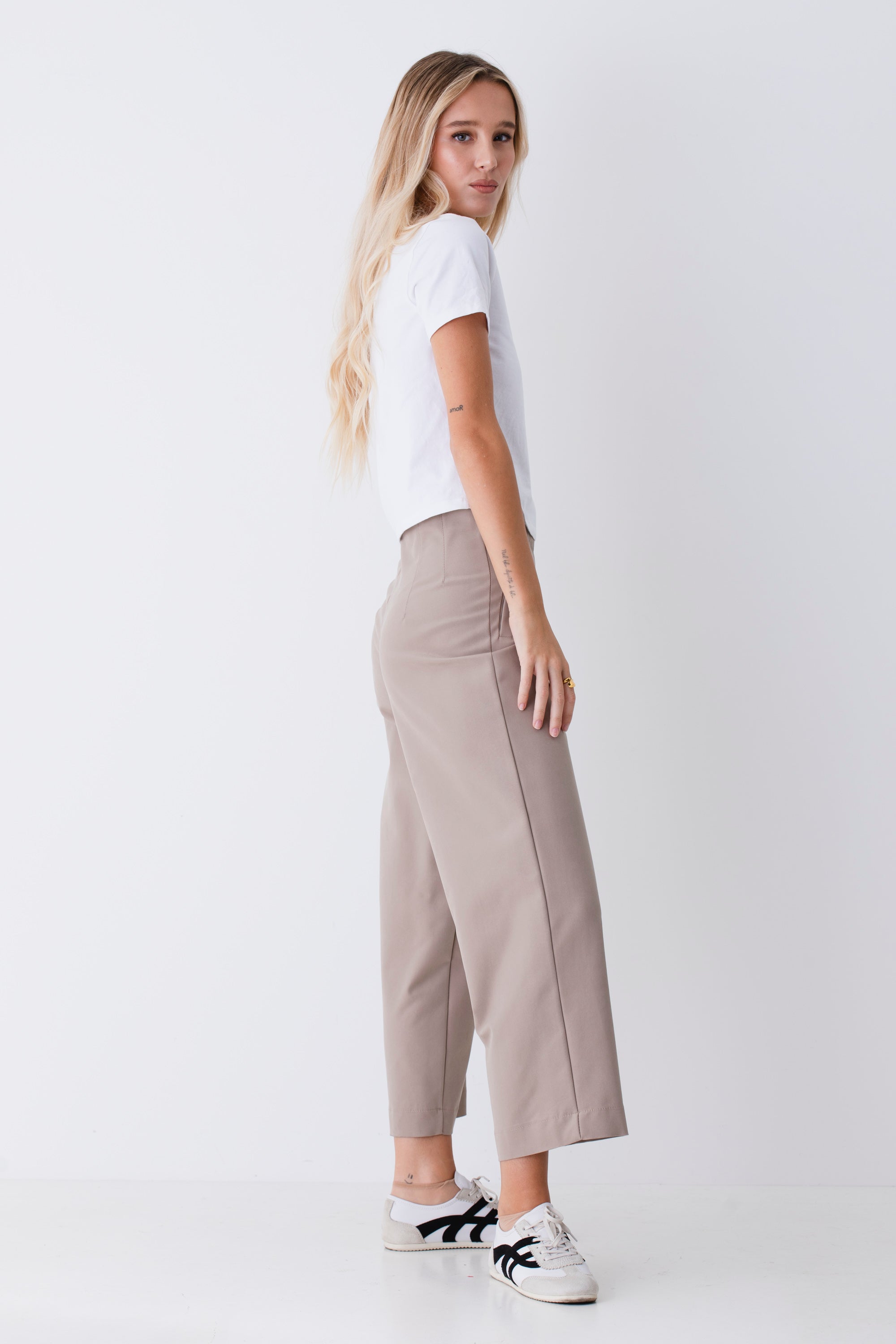 Pantalone dritto a vita alta in tessuto elasticizzato - FW26