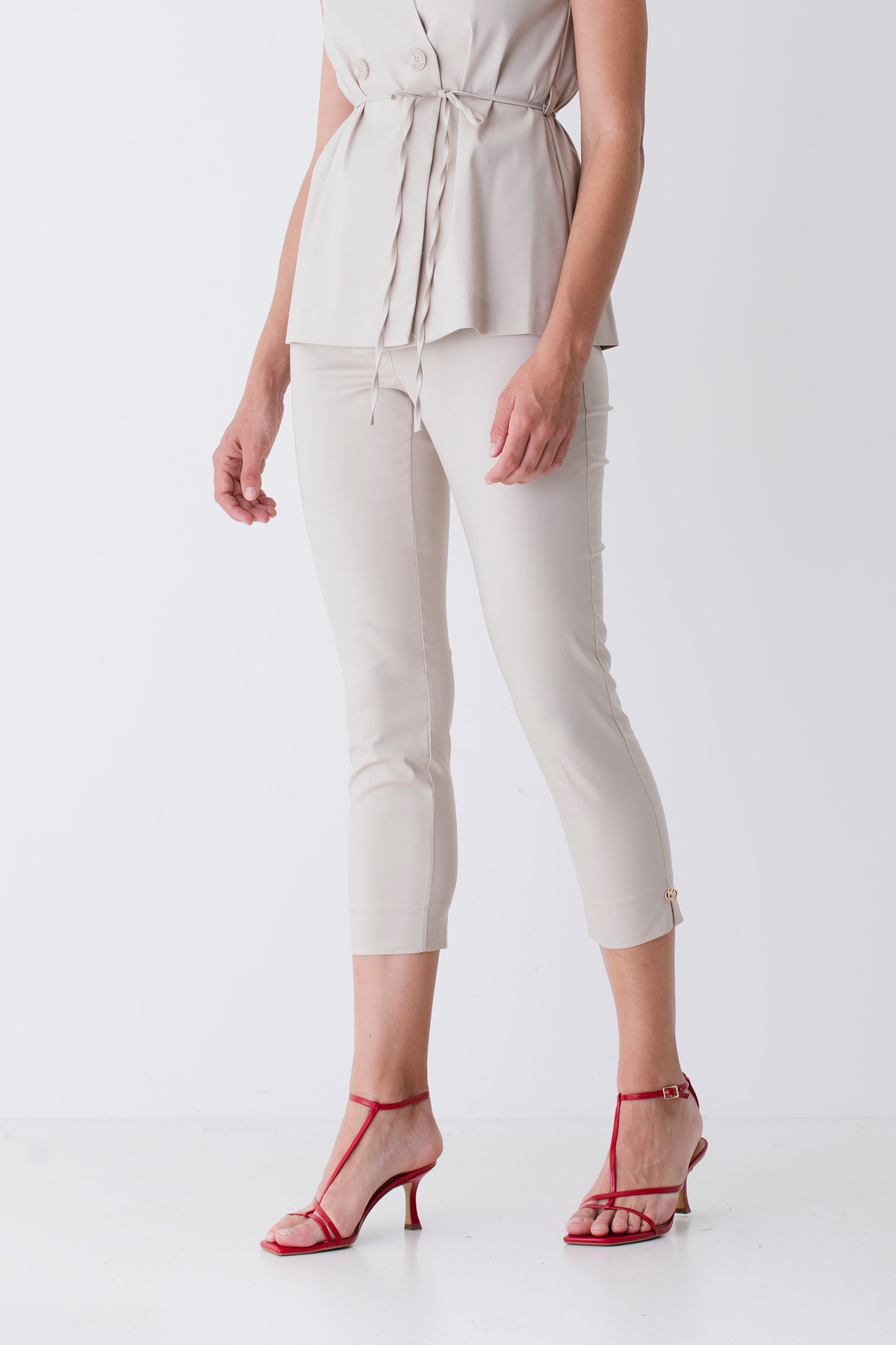 Pantalone capri in cotone - PE25