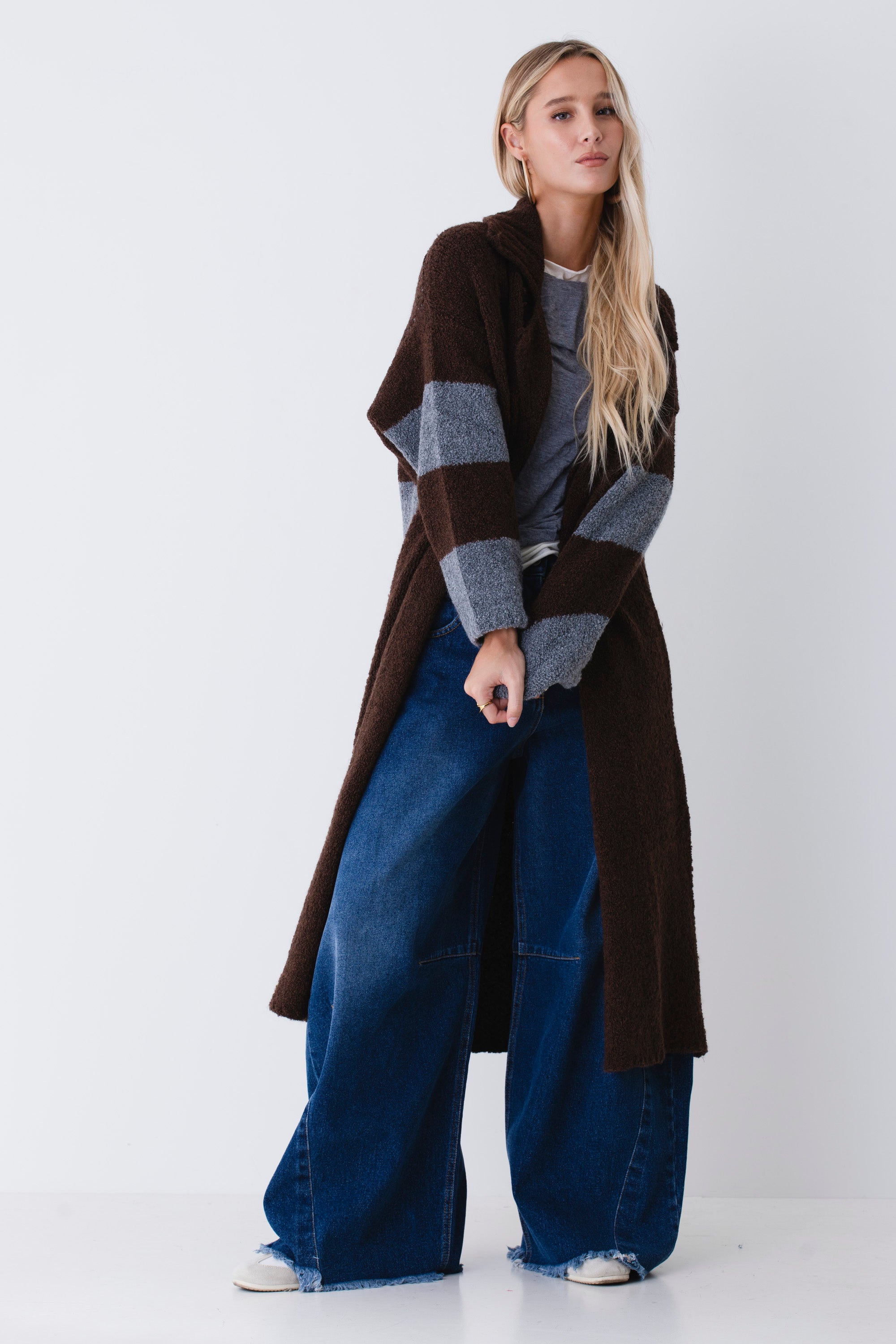 Cappotto lungo in maglia disegno pois - FW26