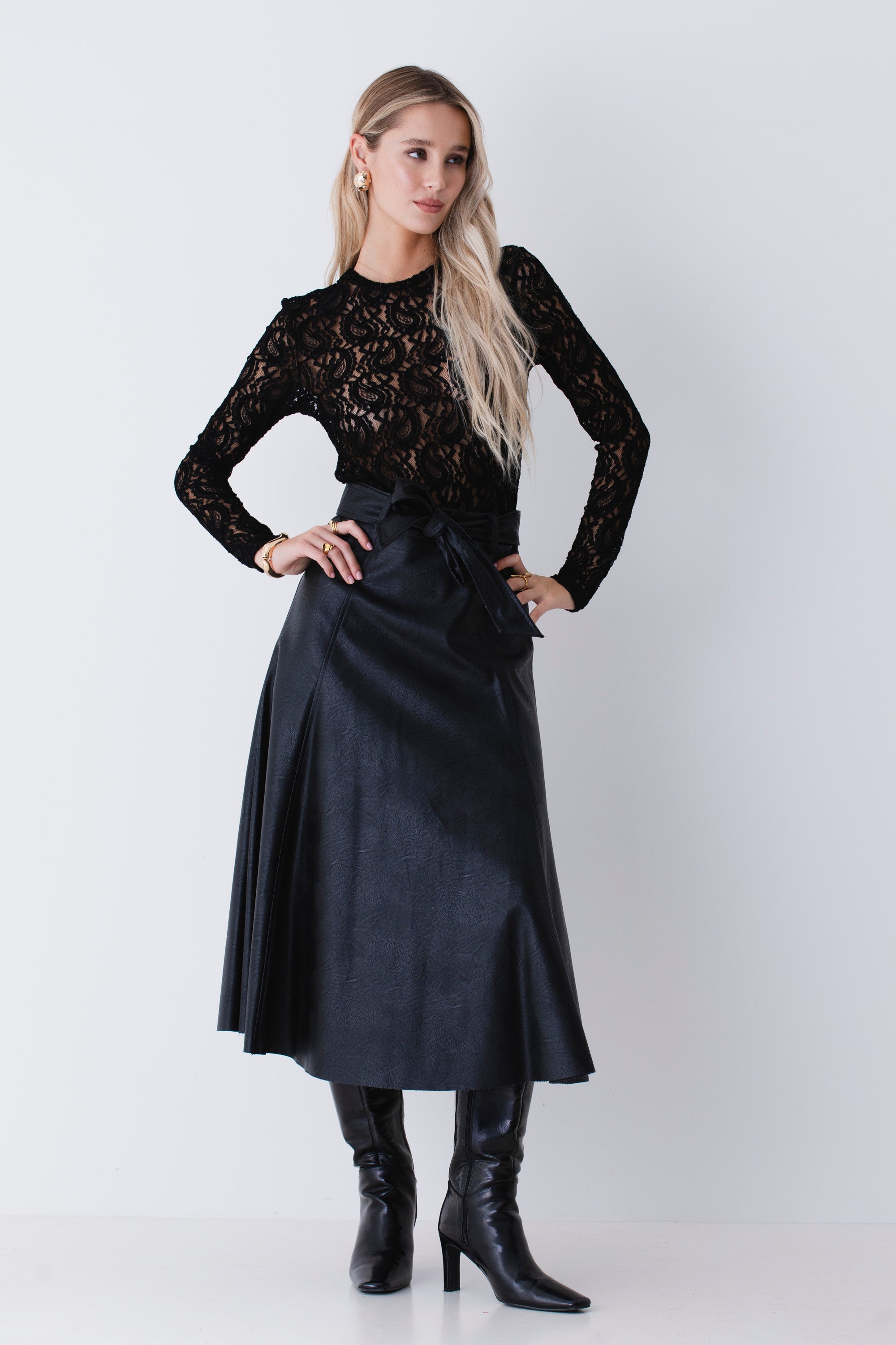 Maglia in pizzo macramè FW26