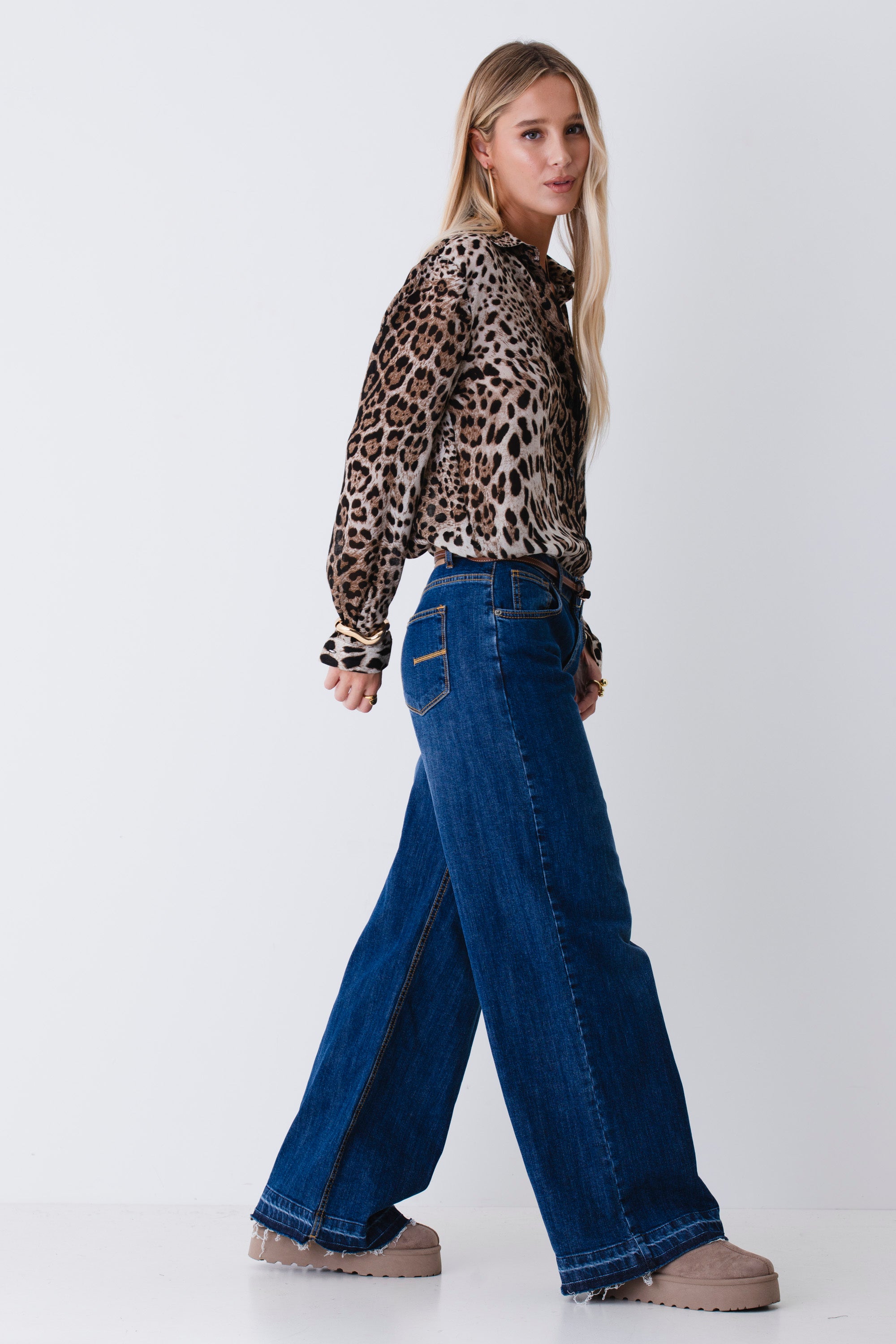 Jeans wide leg con orlo sfrangiato - FW26