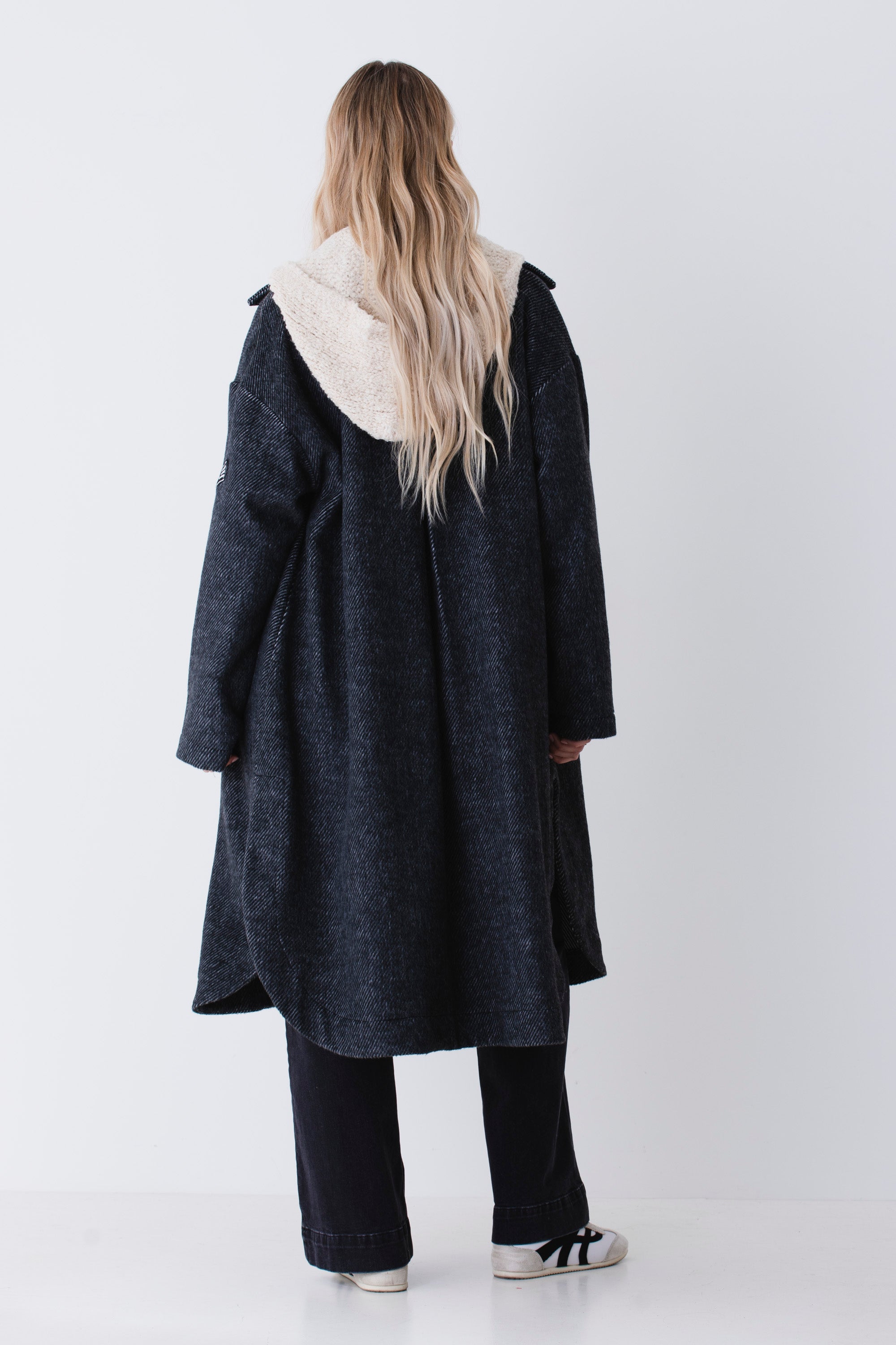 Cappotto over spinato con patch in misto lana - FW26