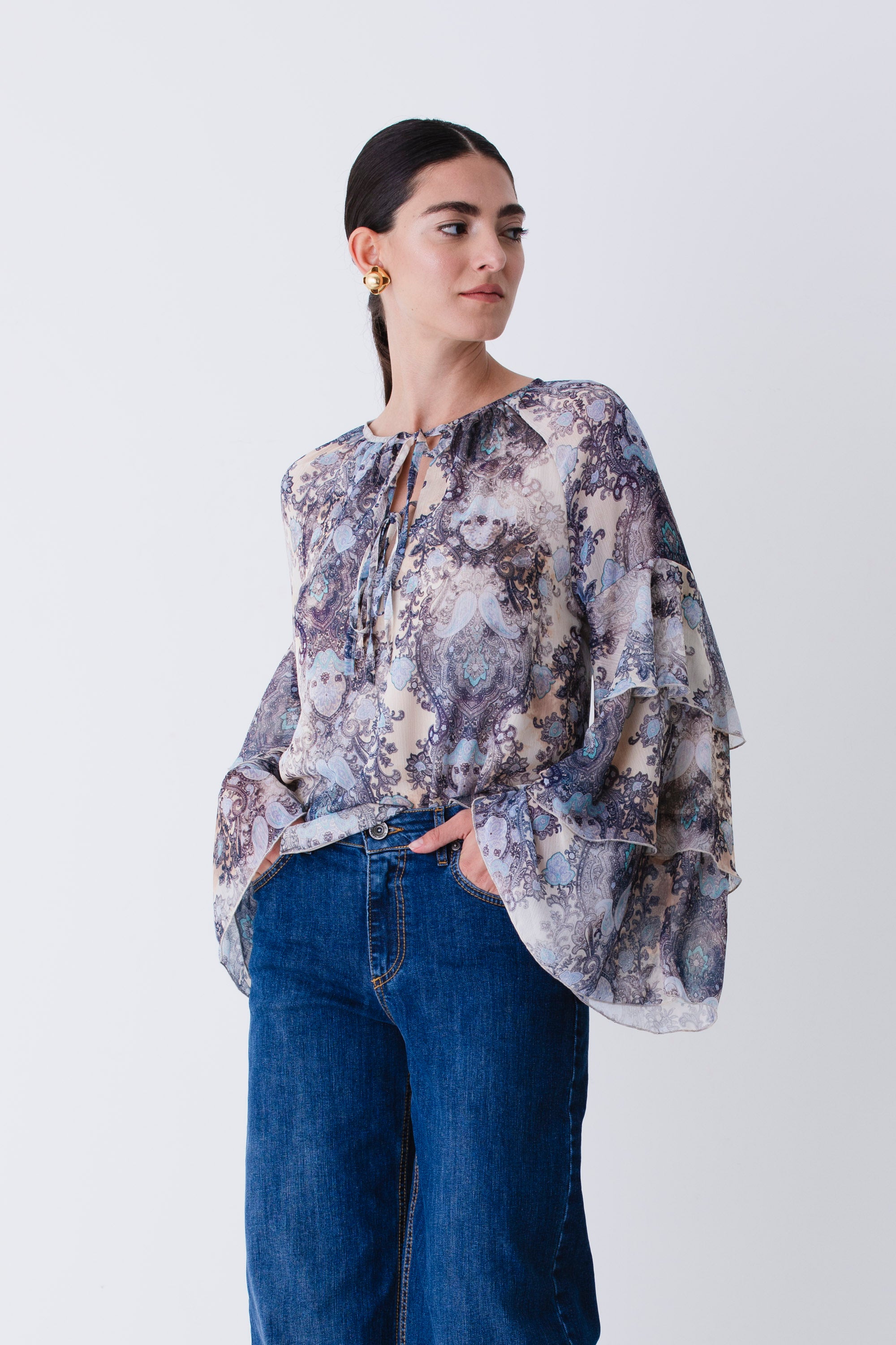 Blusa con balze in georgette fantasia cachemire - FW26