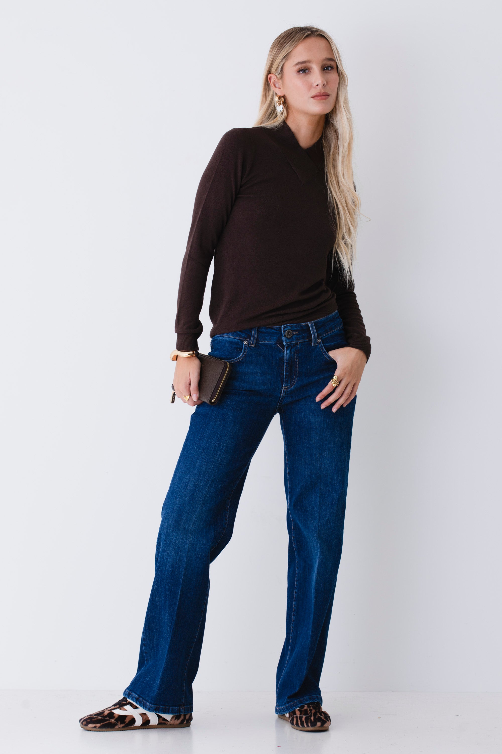 Maglia in viscosa collo incrociato - FW26