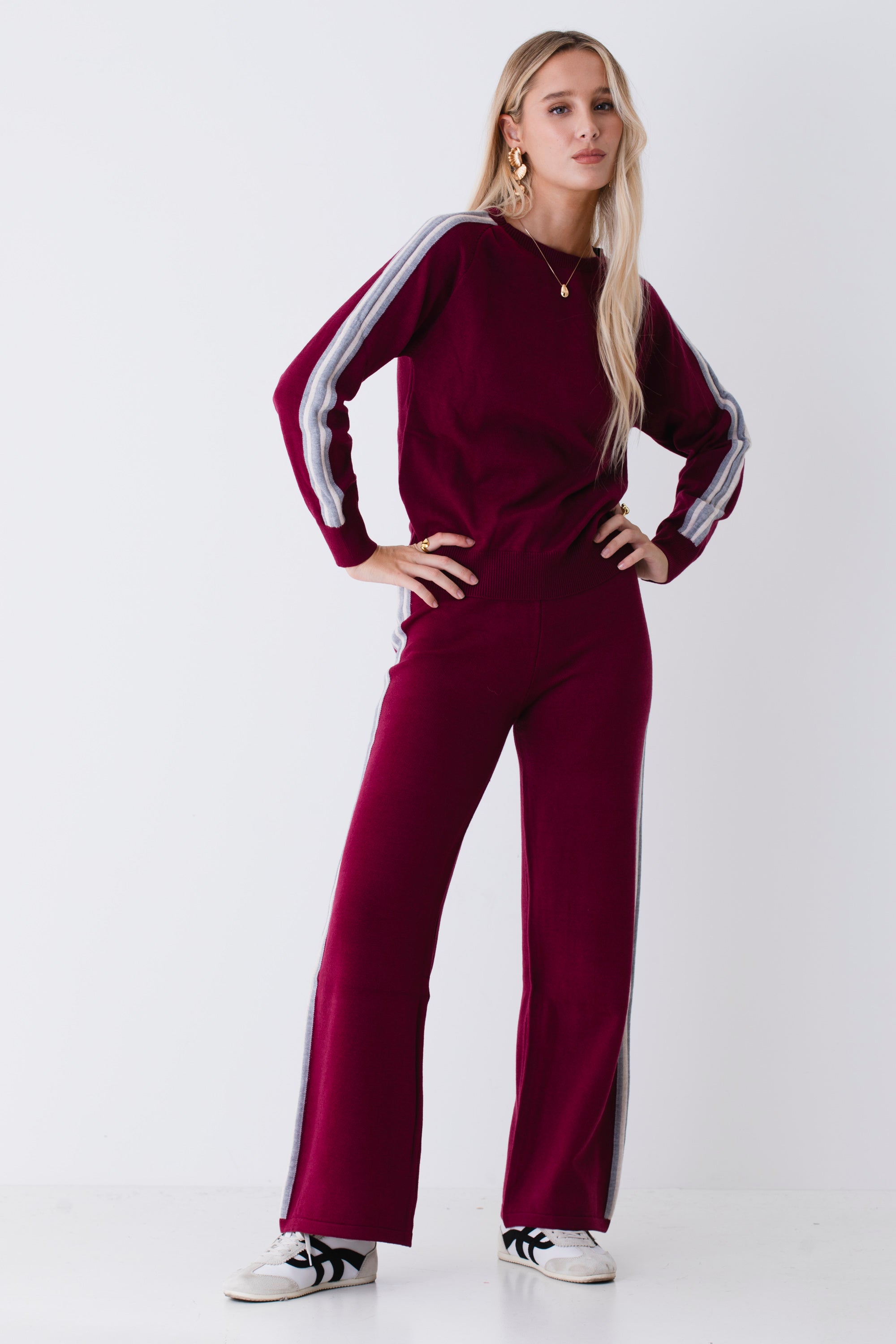 Pantalone a palazzo in maglia con bande a contrasto - FW26