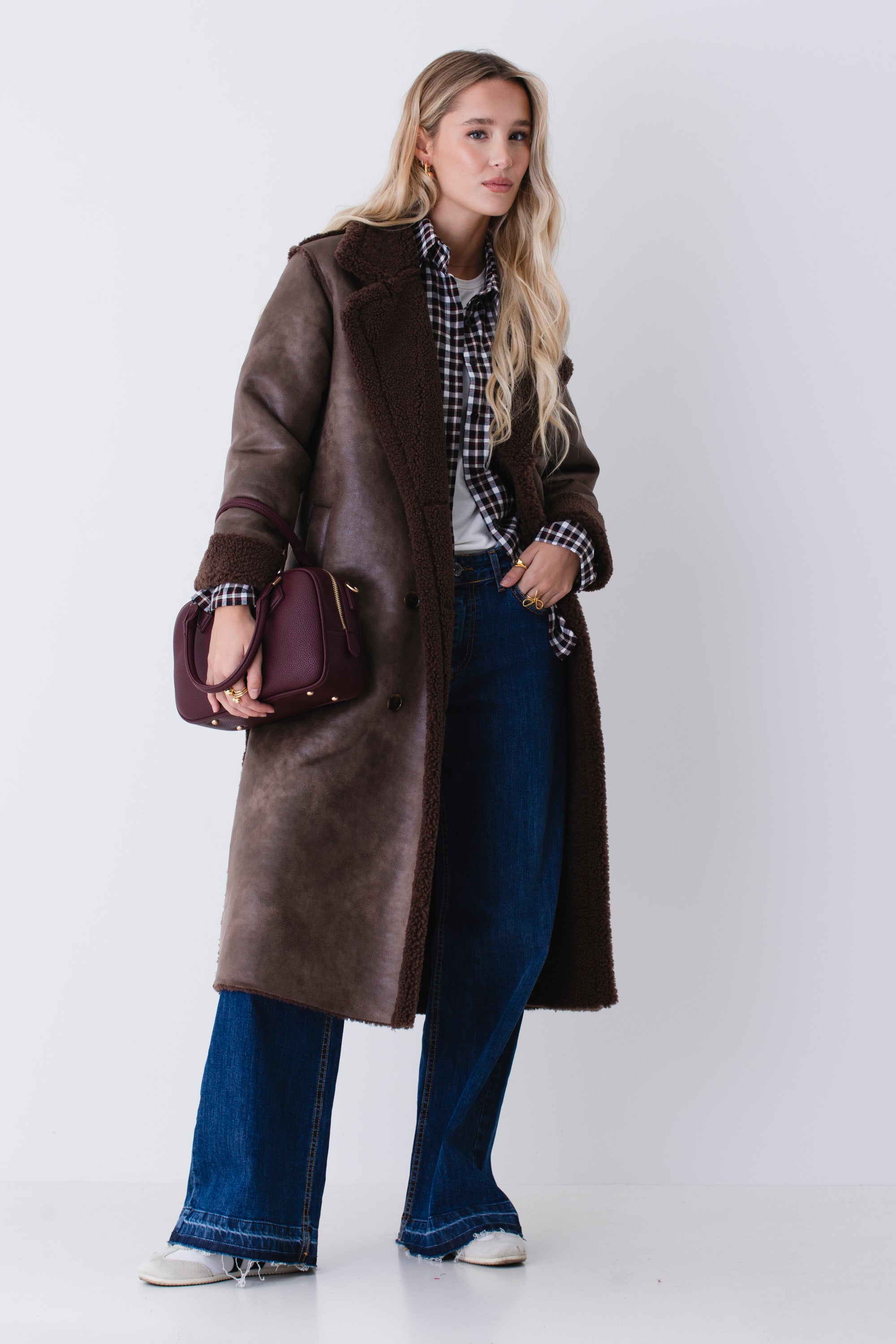 Cappotto lungo doppio petto in tessuto effetto montone - FW26