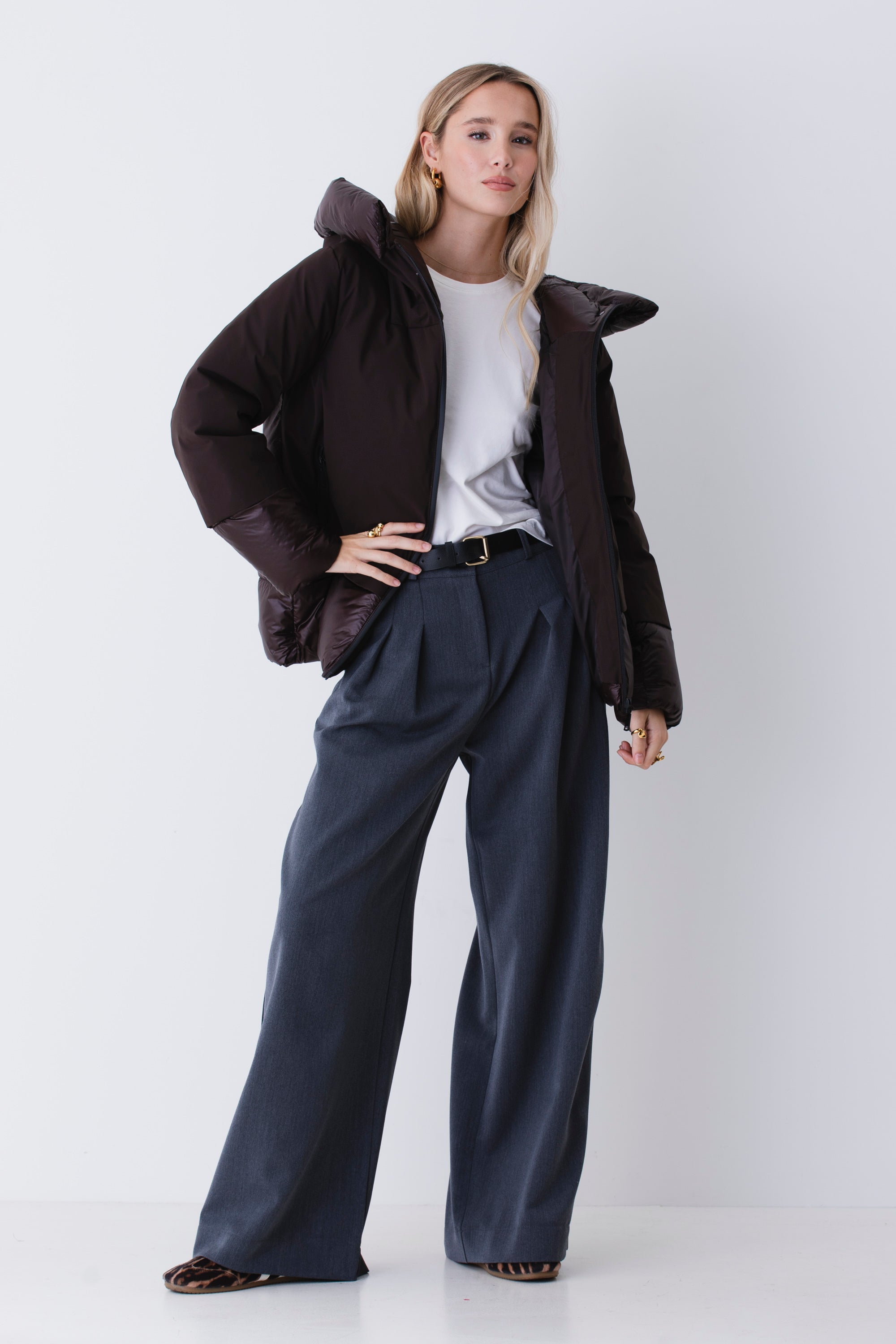 Piumino corto in nylon con inserti in tessuto imbottito lucido - FW26