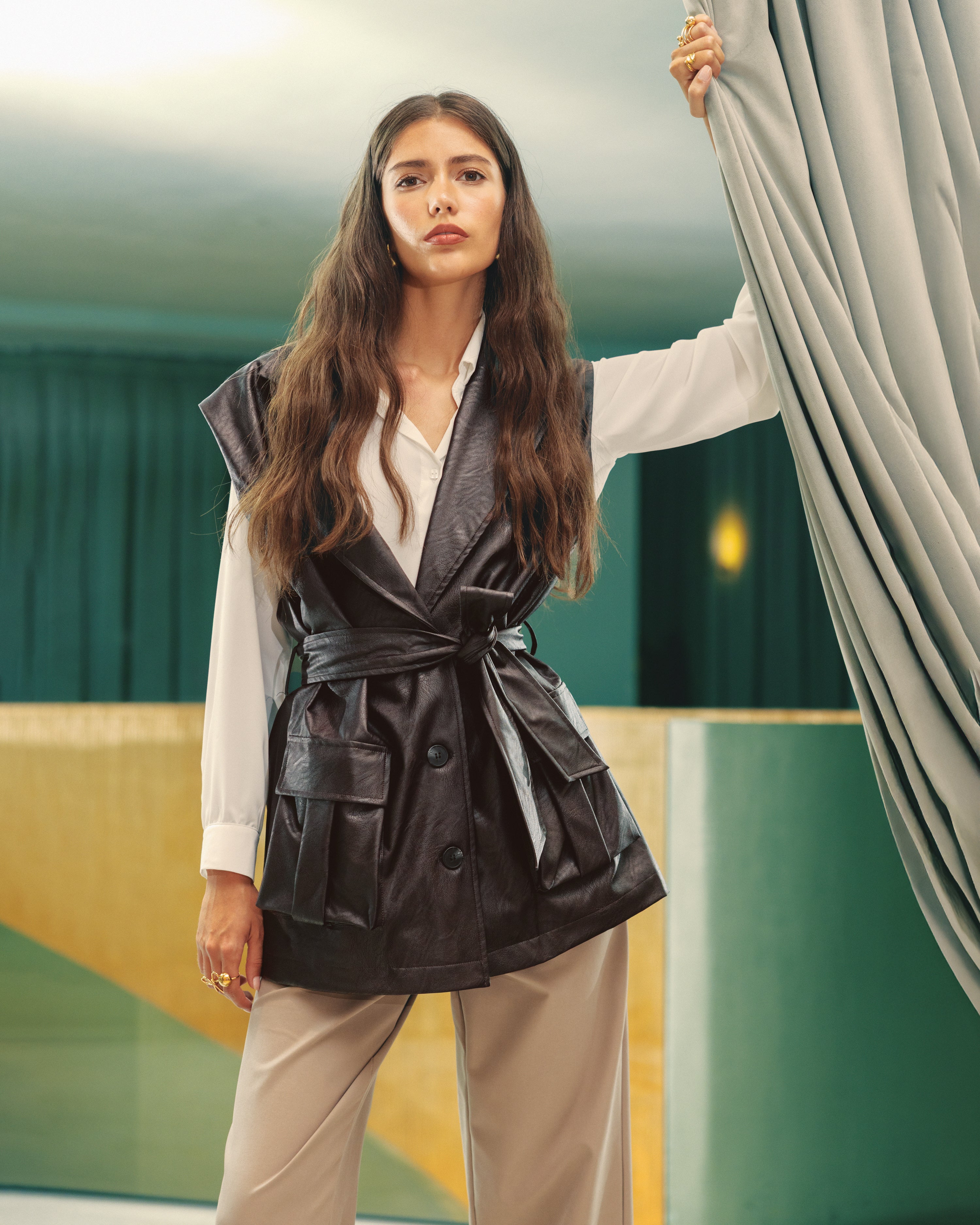 Gilet lungo ad un petto in similpelle - FW26