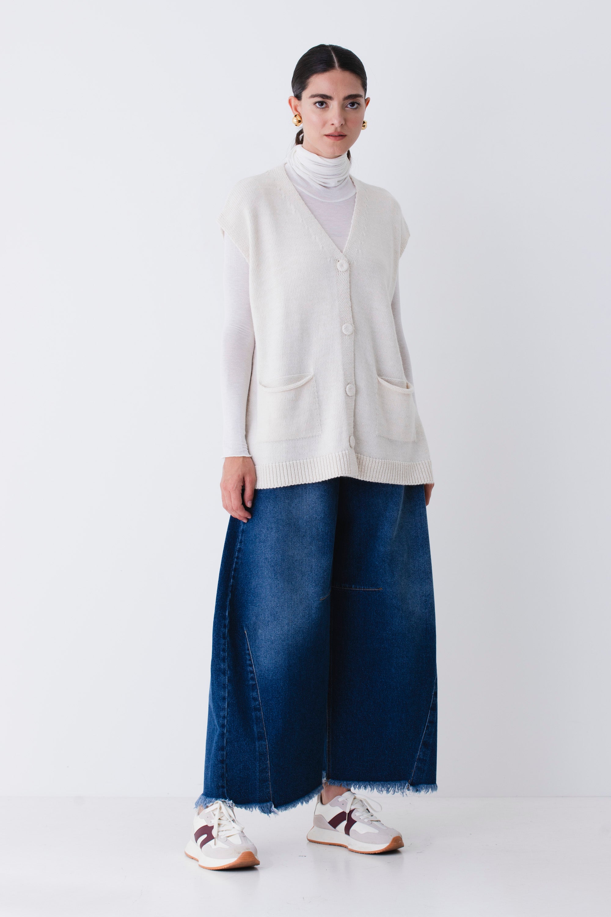 Gilet lungo in maglia con ricamo - FW26