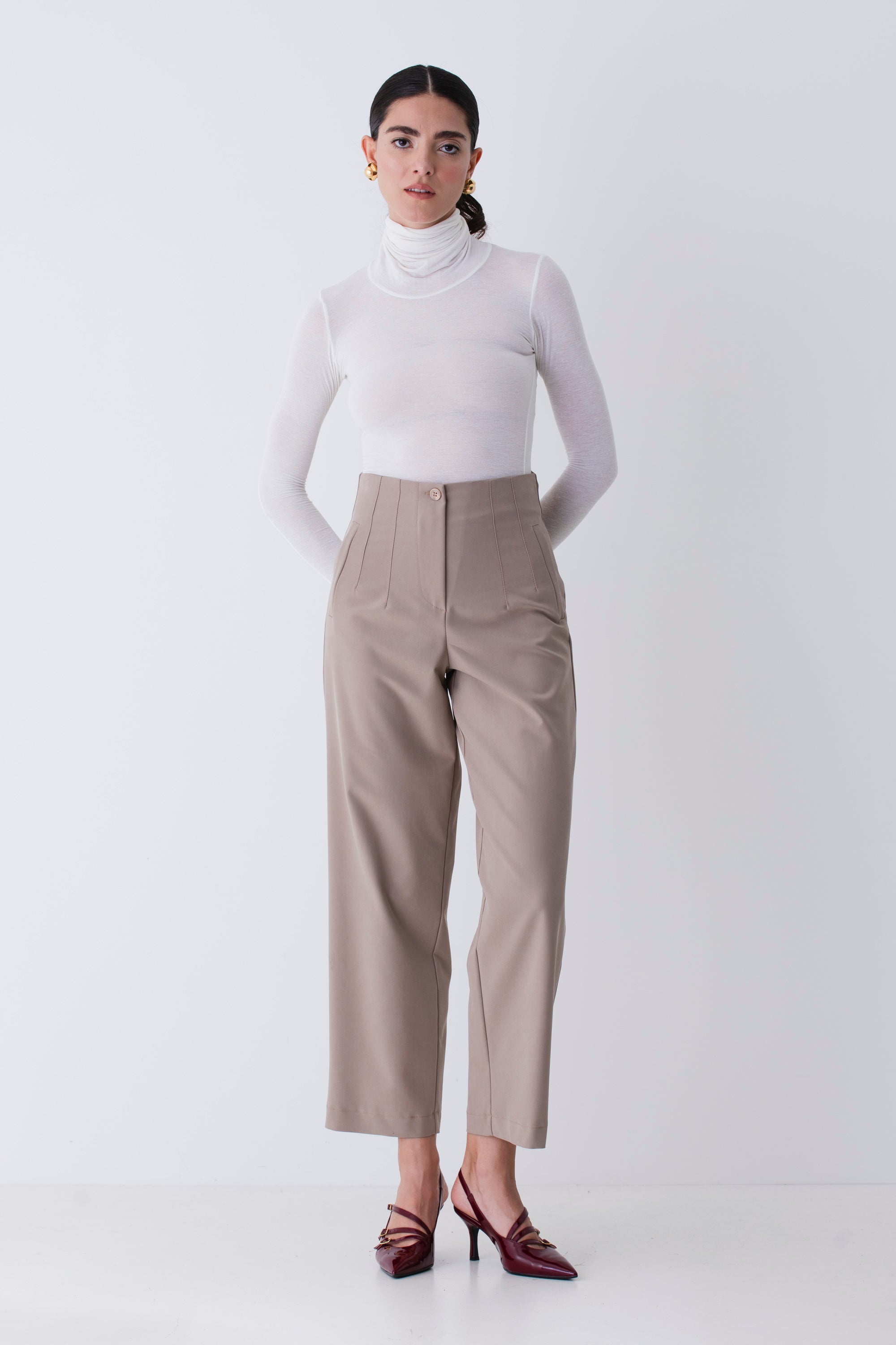 Pantalone dritto a vita alta in tessuto elasticizzato - FW26
