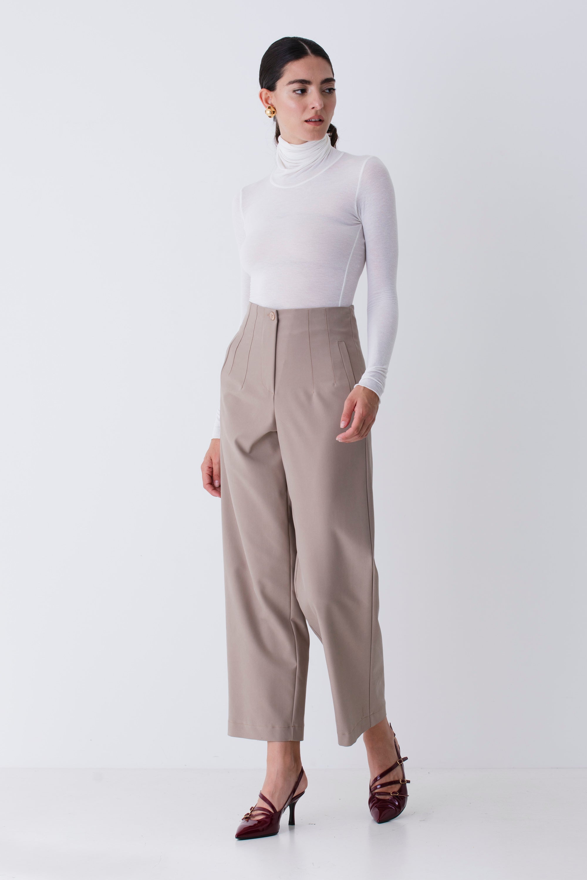 Pantalone dritto a vita alta in tessuto elasticizzato - FW26