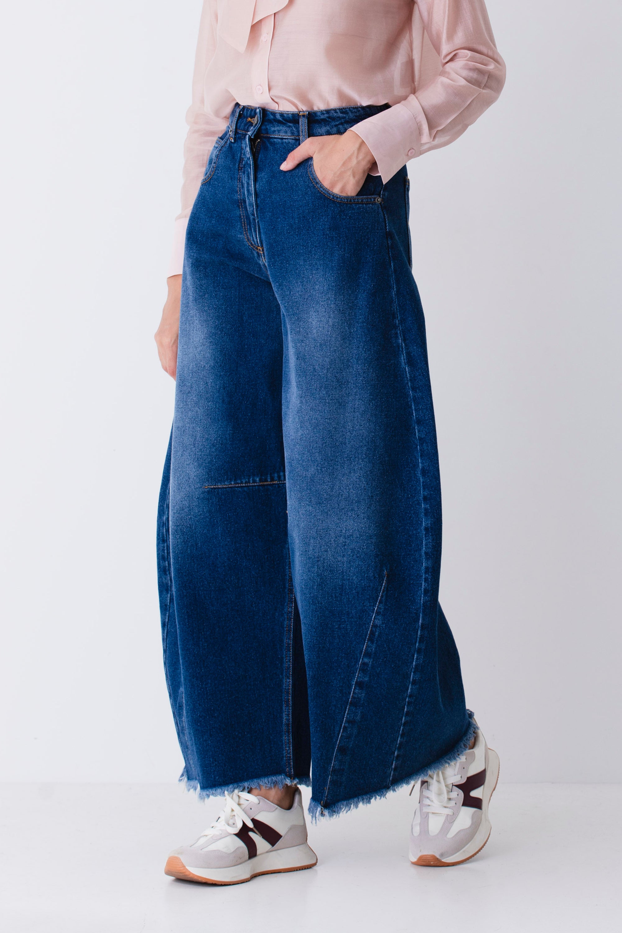 Jeans banana con cuciture - FW26