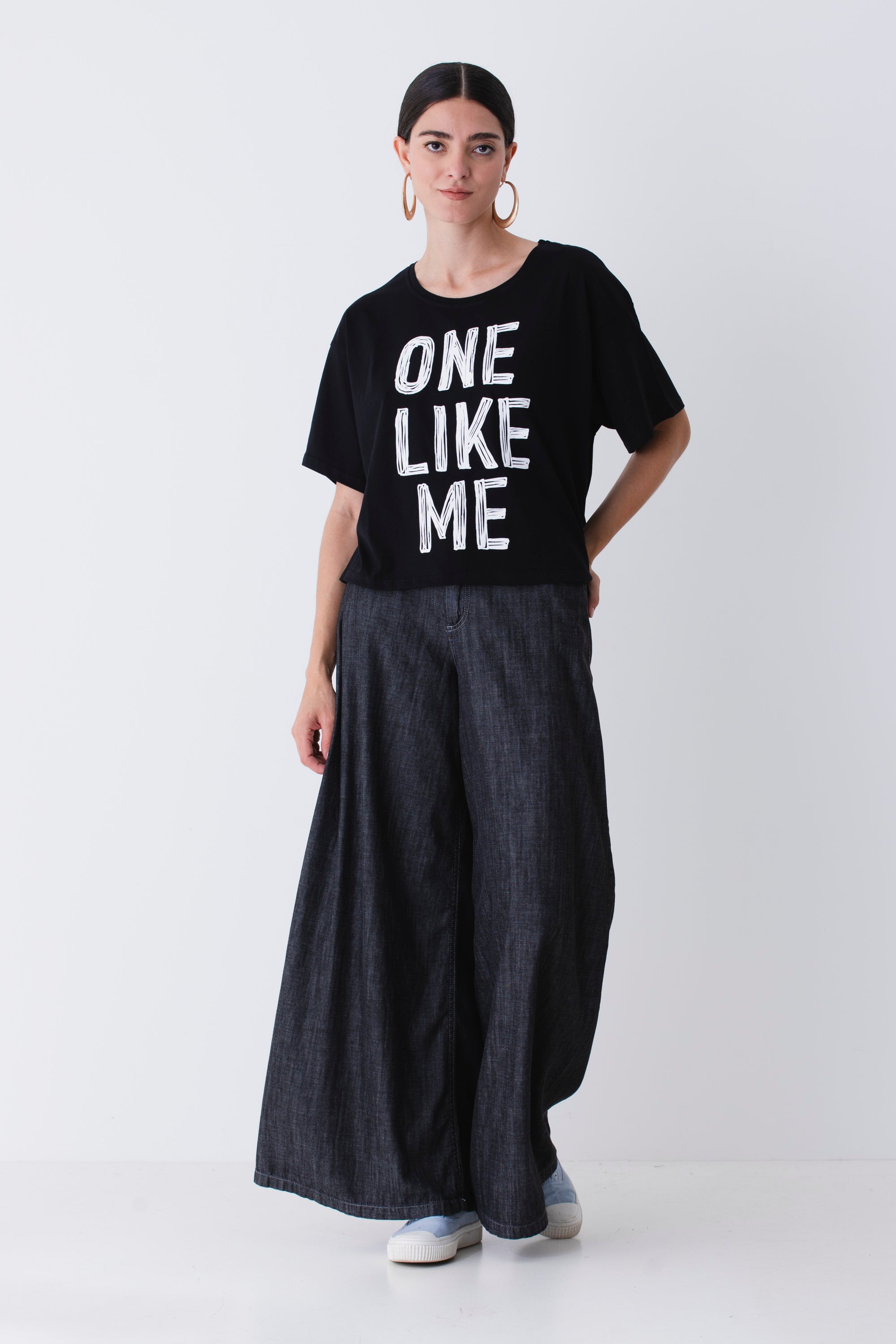 T-shirt boxy fit con scritta - PE25