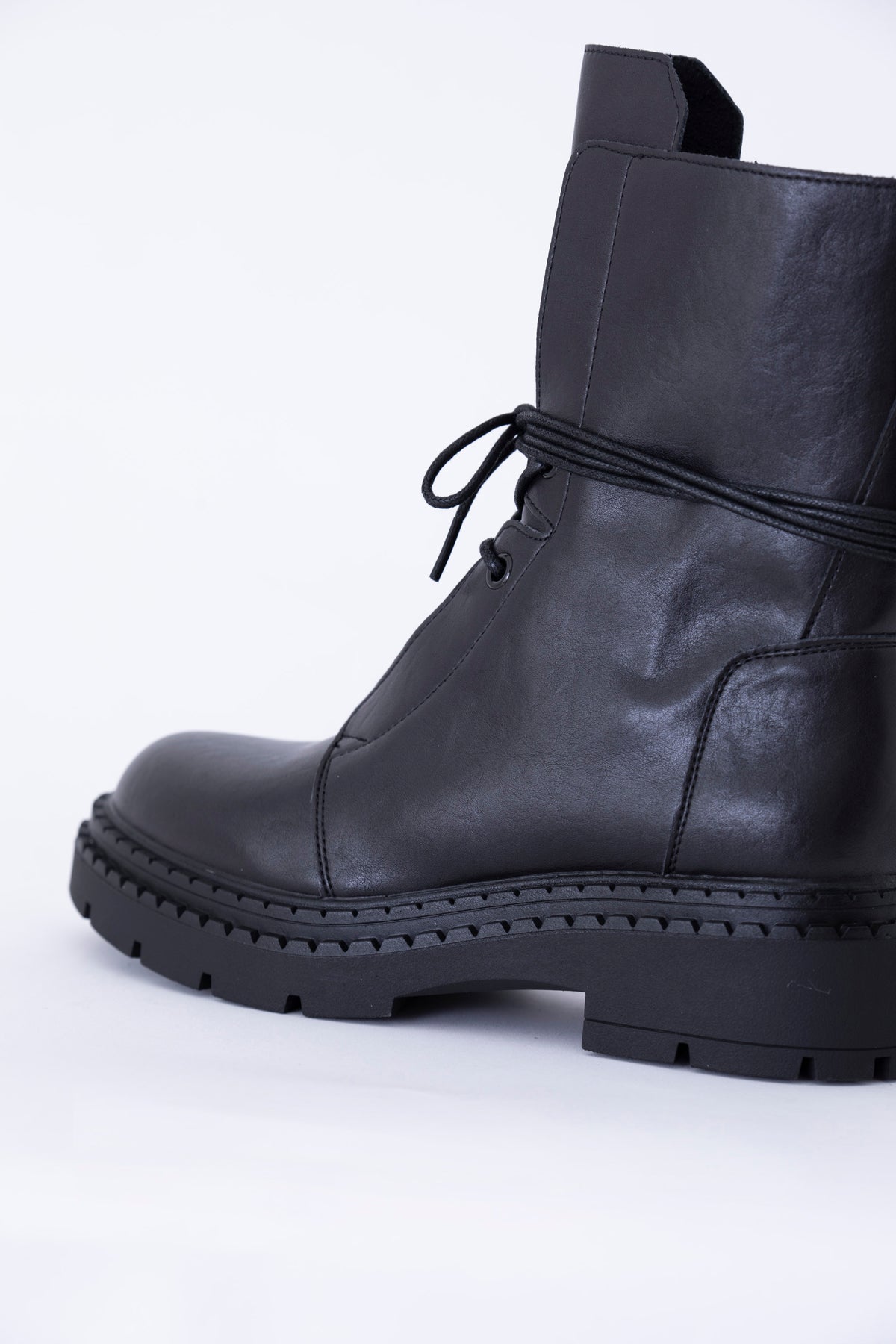Anfibio con lacci in effetto pelle - FW27