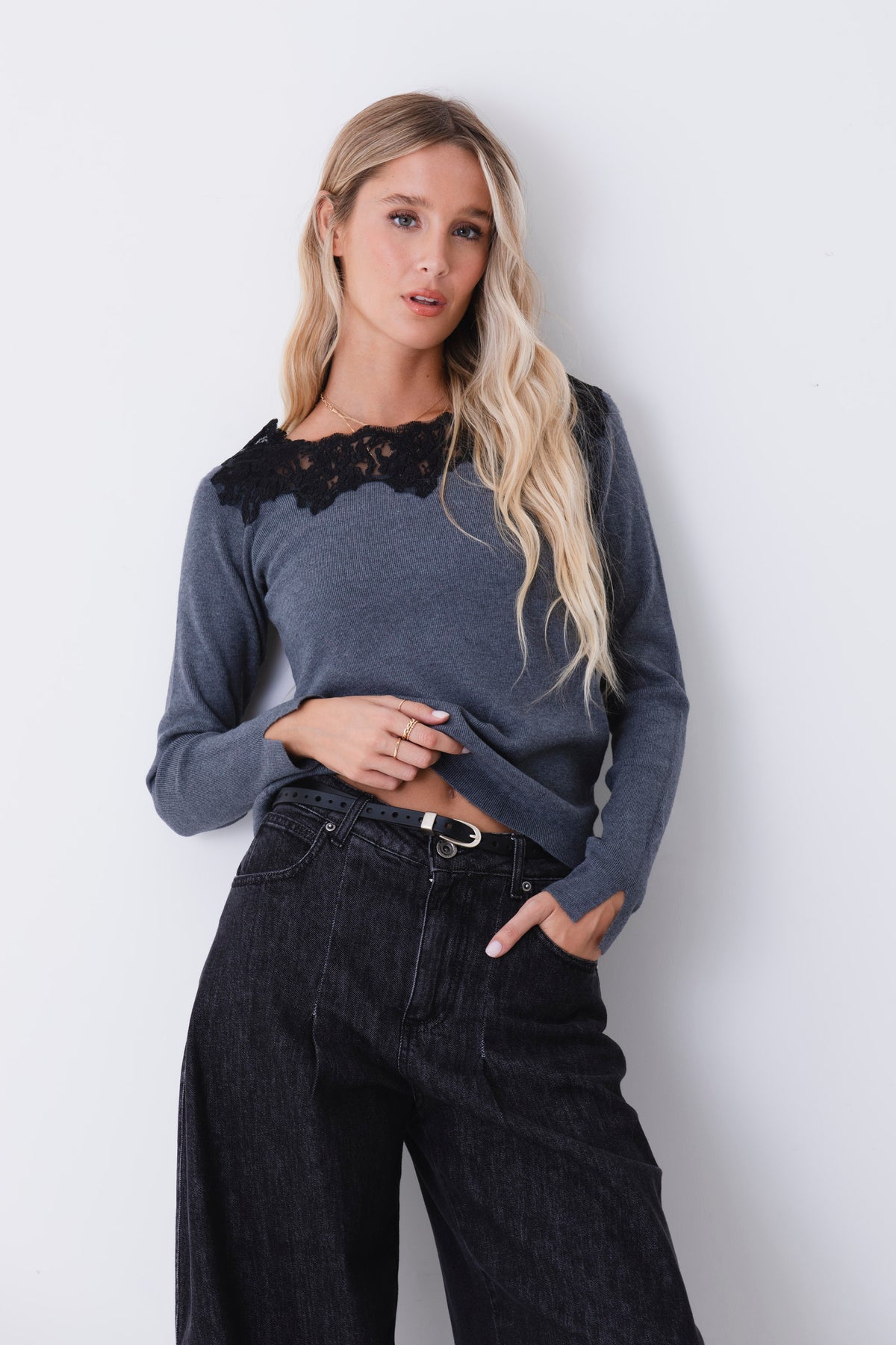 Maglia a costine con inserto in pizzo - FW27