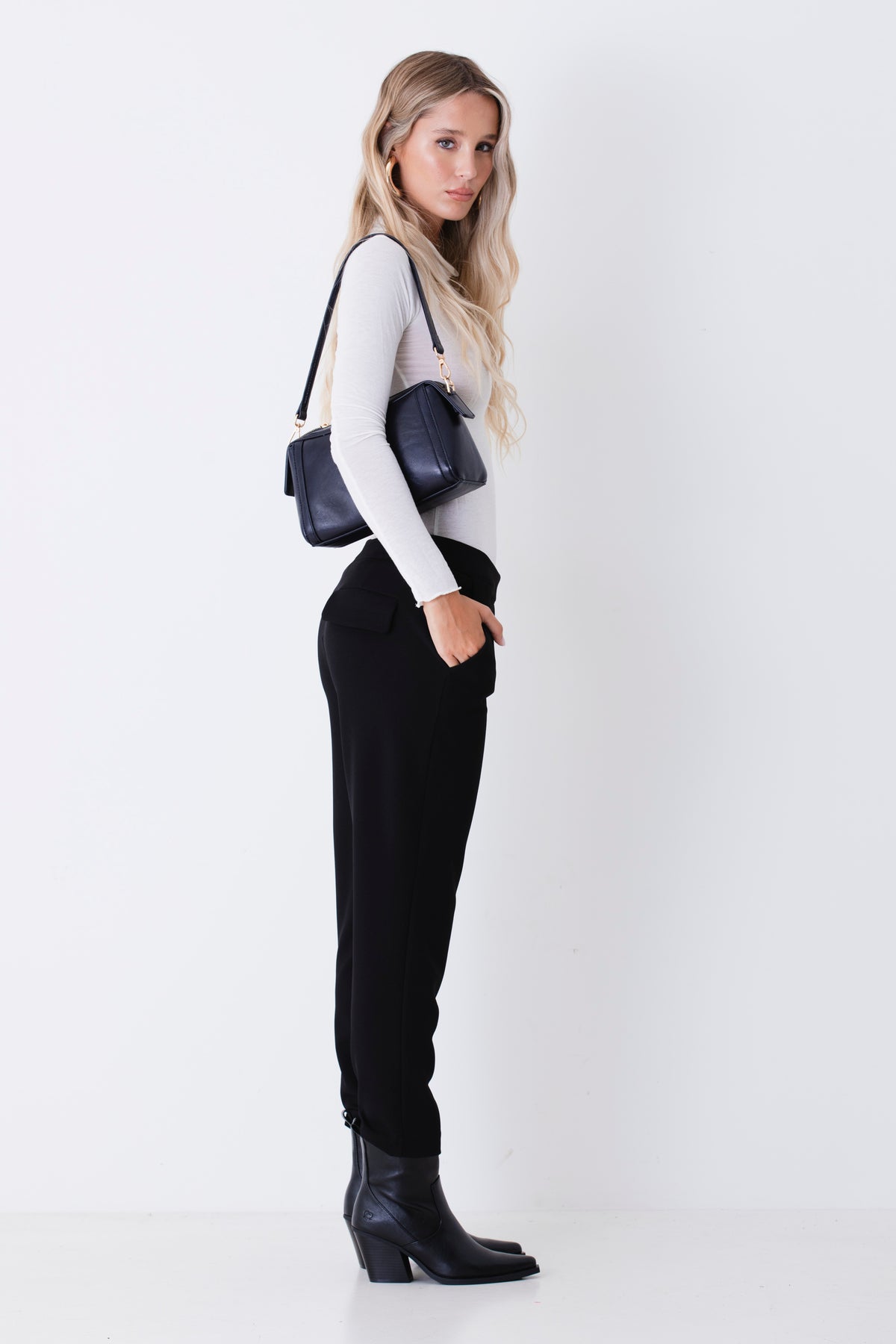 Pantalone dritto in scuba crepe - FW27