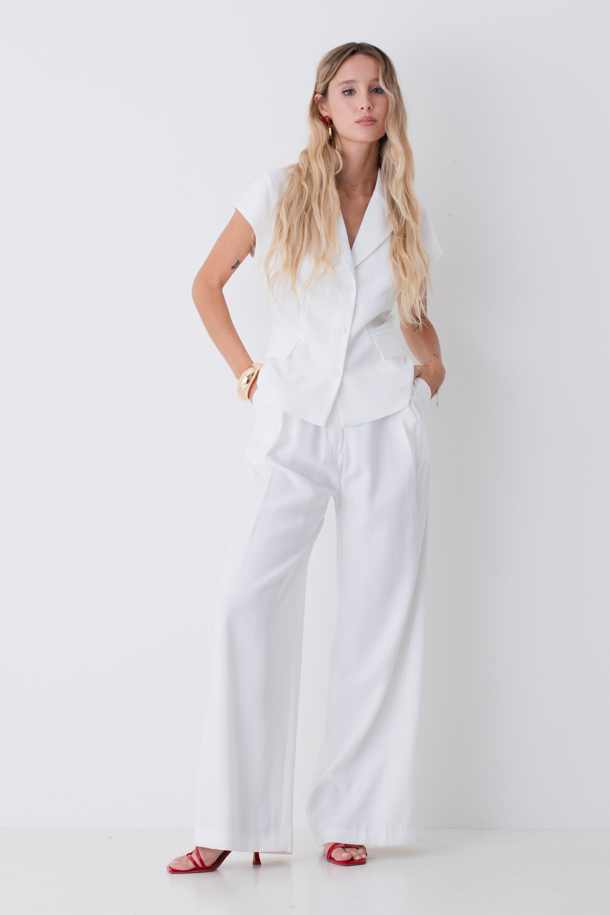 Pantalone palazzo in viscosa con cinta con bottoni applicati - PE26