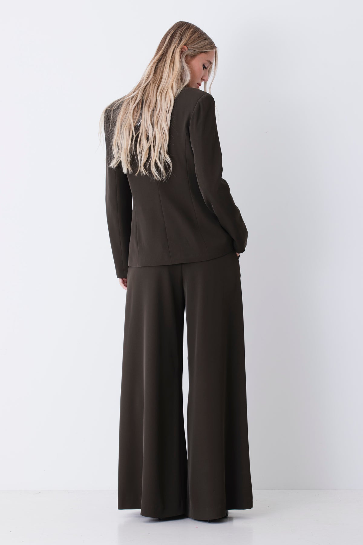 Pantalone palazzo ampio con pinces in cady fluido - FW27