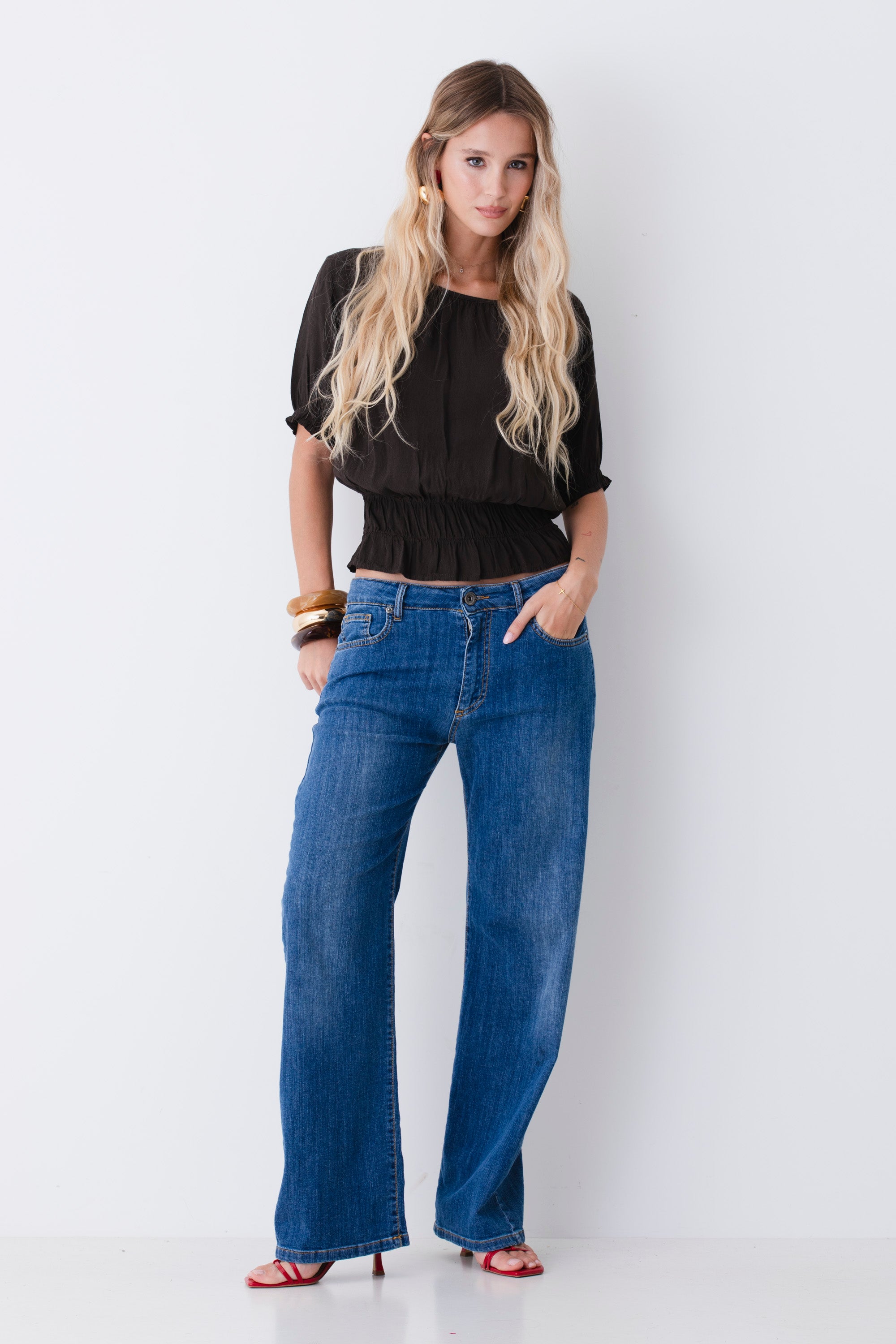 Blusa con balza in viscosa - PE26