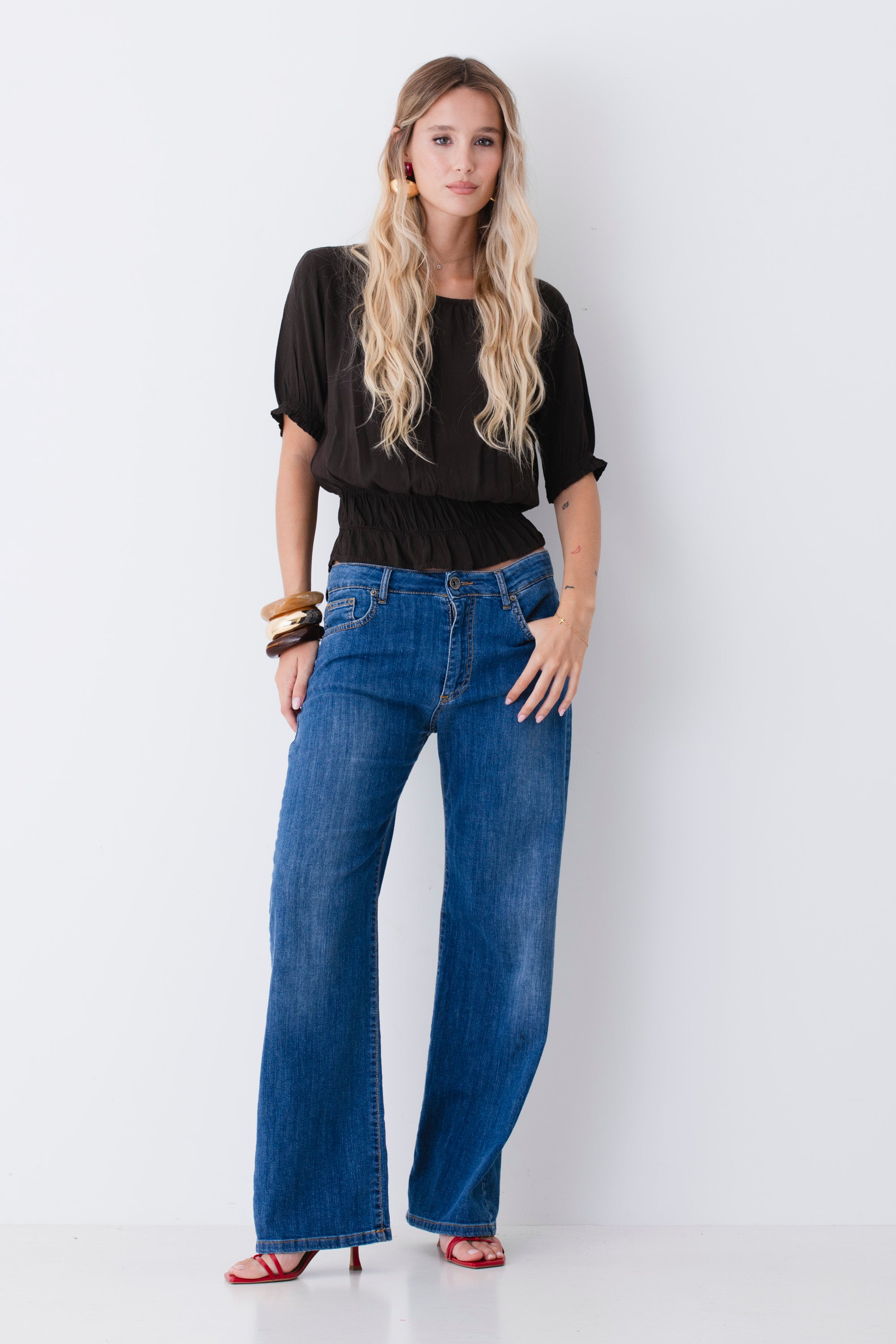Blusa con balza in viscosa - PE26