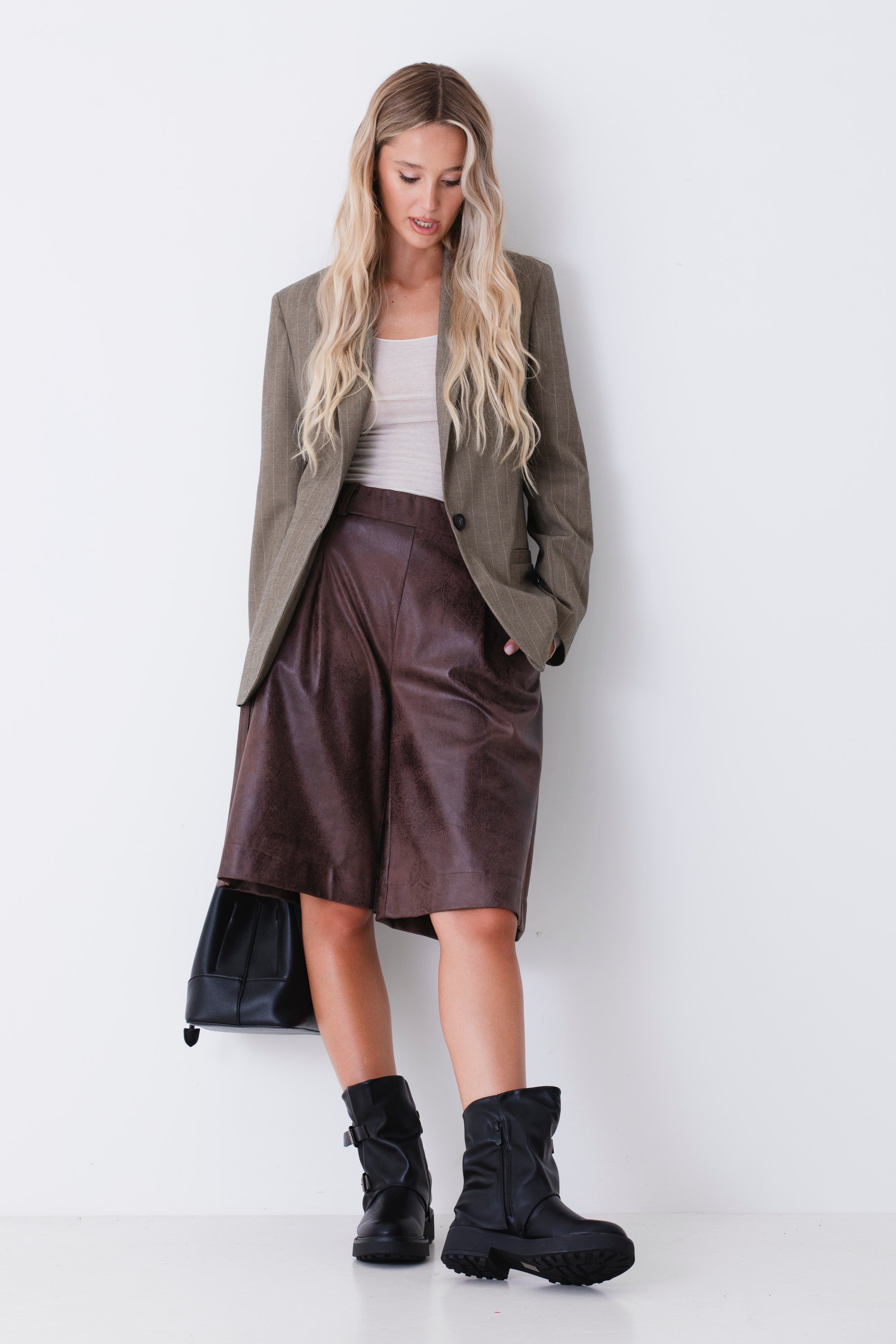 Bermuda in tessuto effetto pelle - FW27