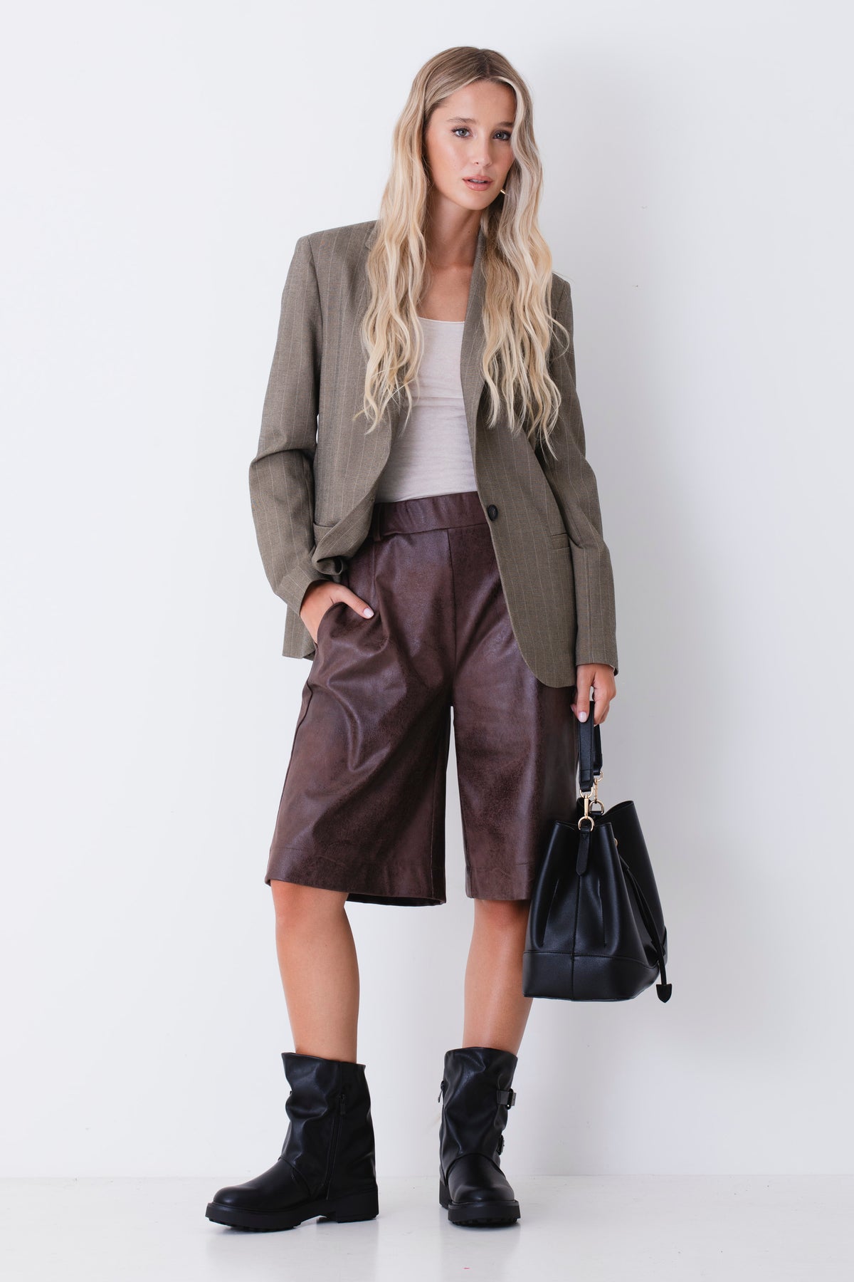 Bermuda in tessuto effetto pelle - FW27