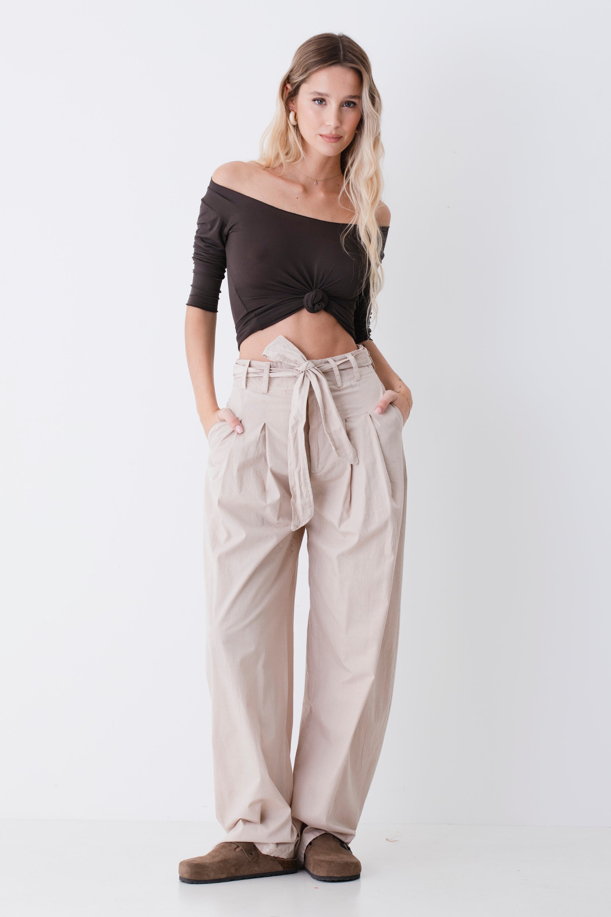 Pantalone carrot con fiocco in cotone - PE26