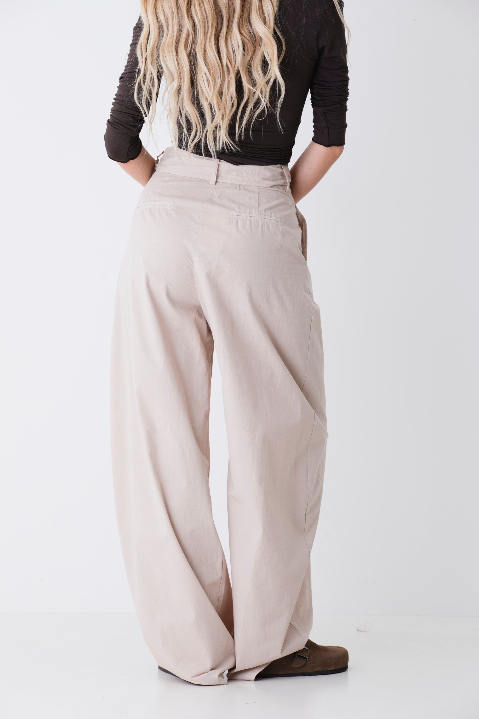 Pantalone carrot con fiocco in cotone - PE26