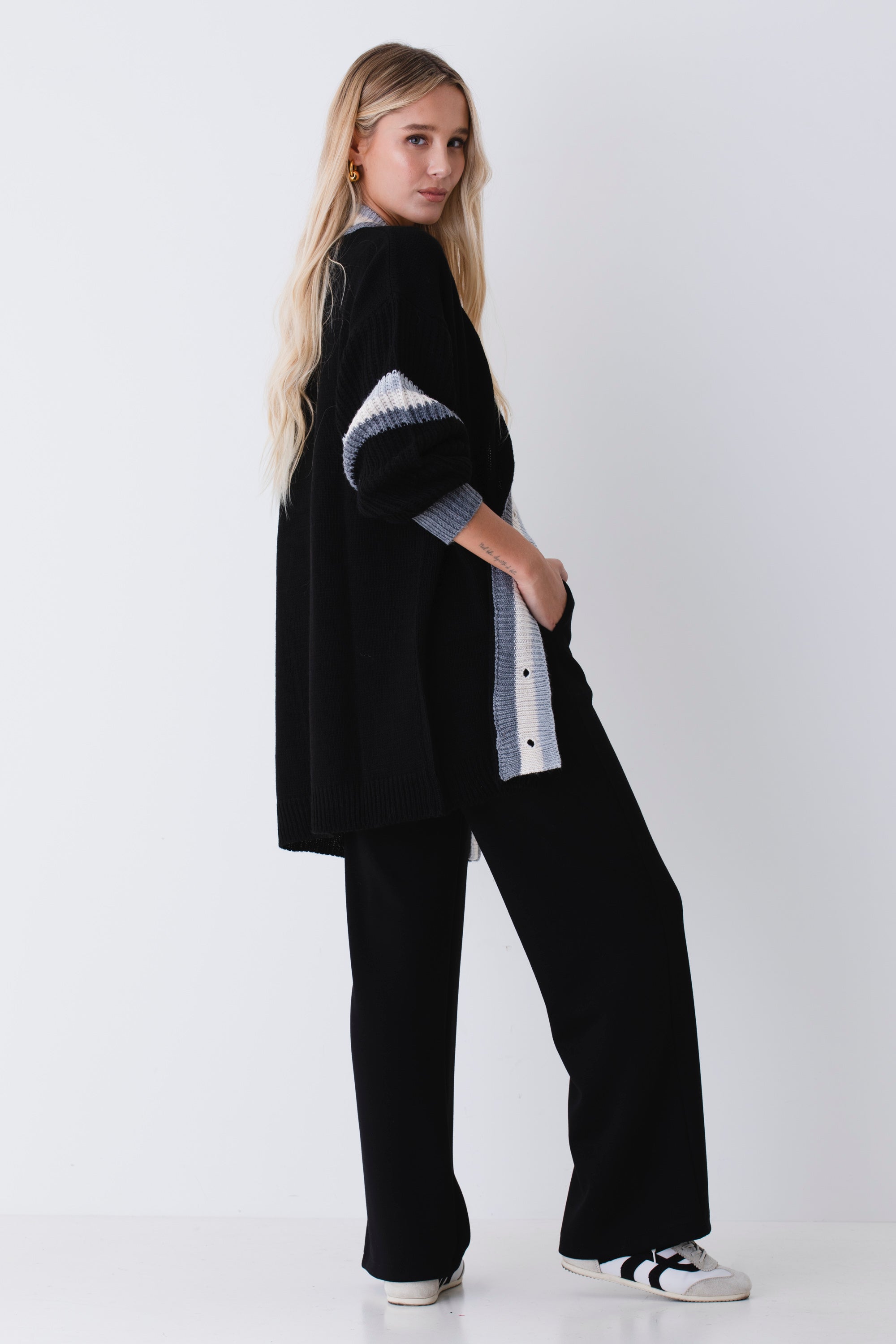 Cardigan lungo in maglia con profili a contrasto - FW26