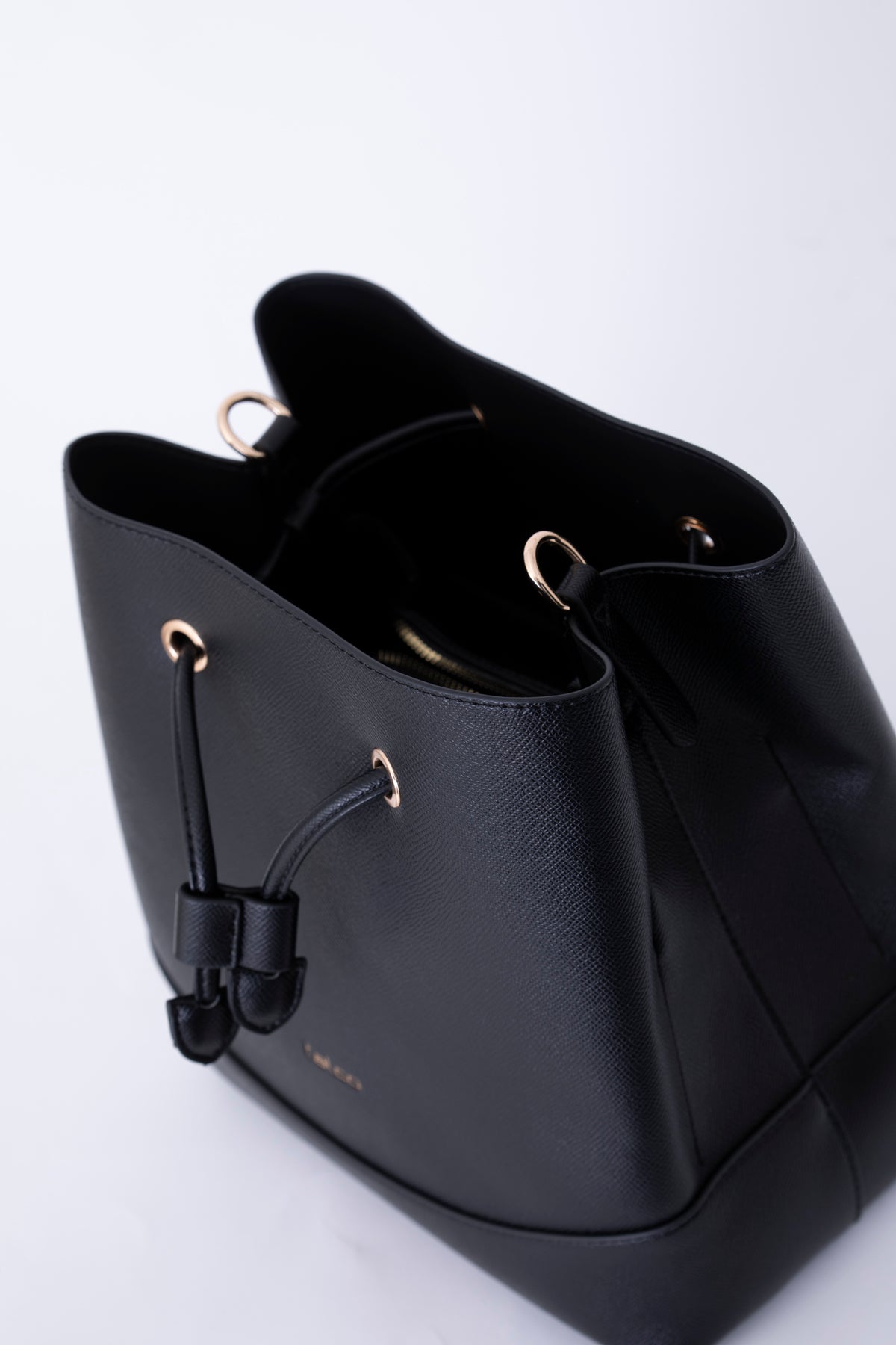 Secchiello in effetto pelle a trama incrociata - FW27