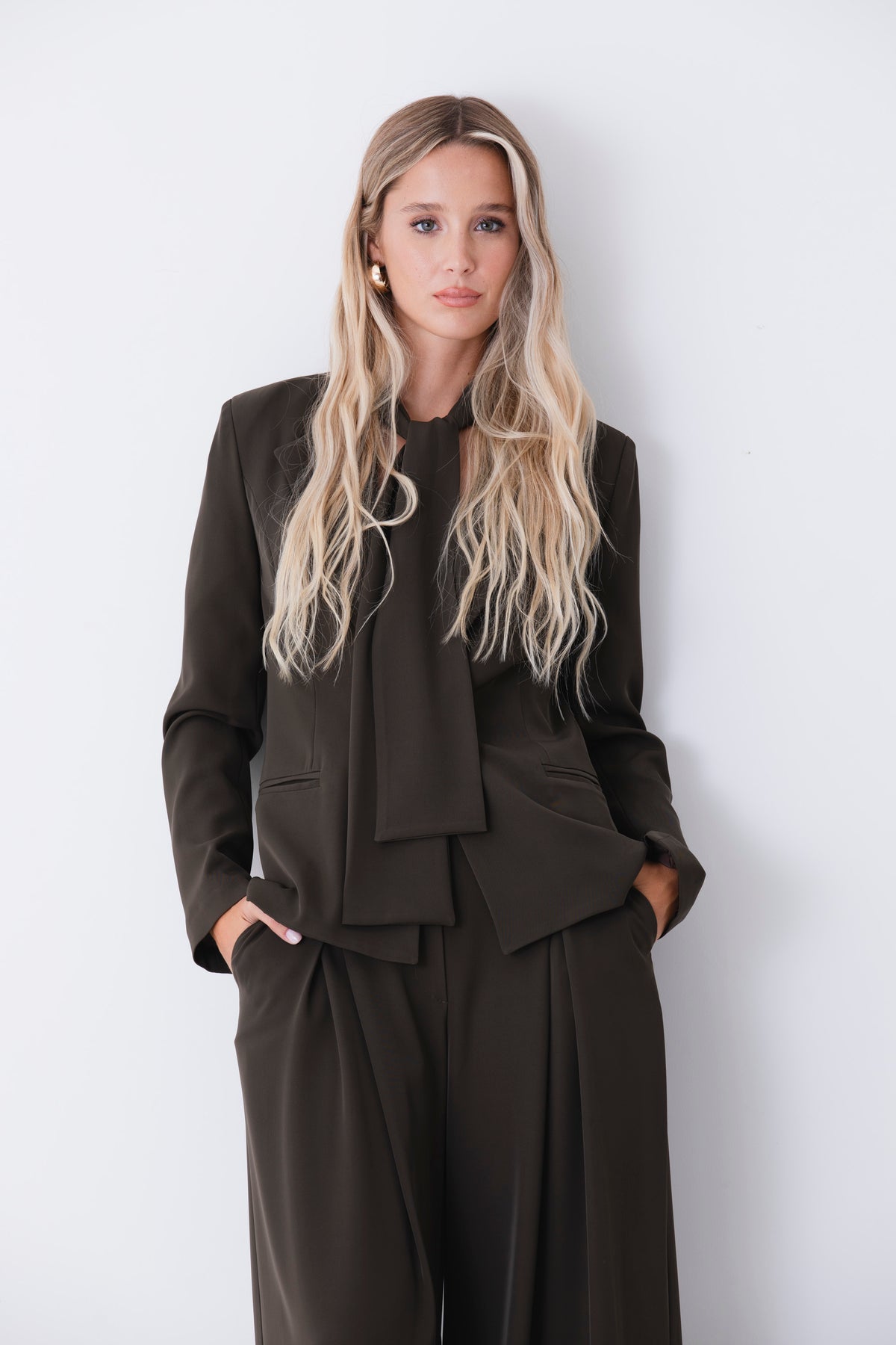 Giacca ad un petto con sciarpa in cady fluido - FW27