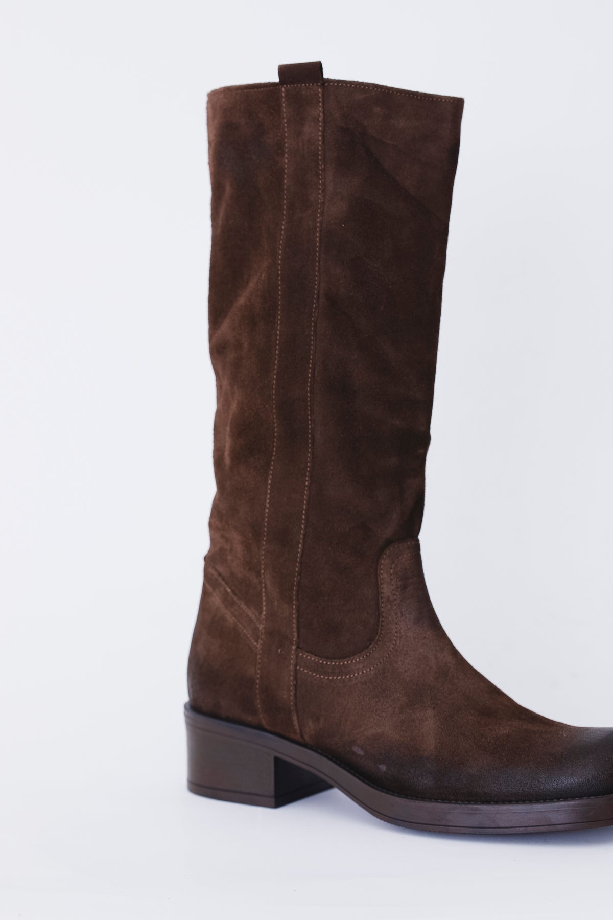 Stivale alto in pelle scamosciata - FW27