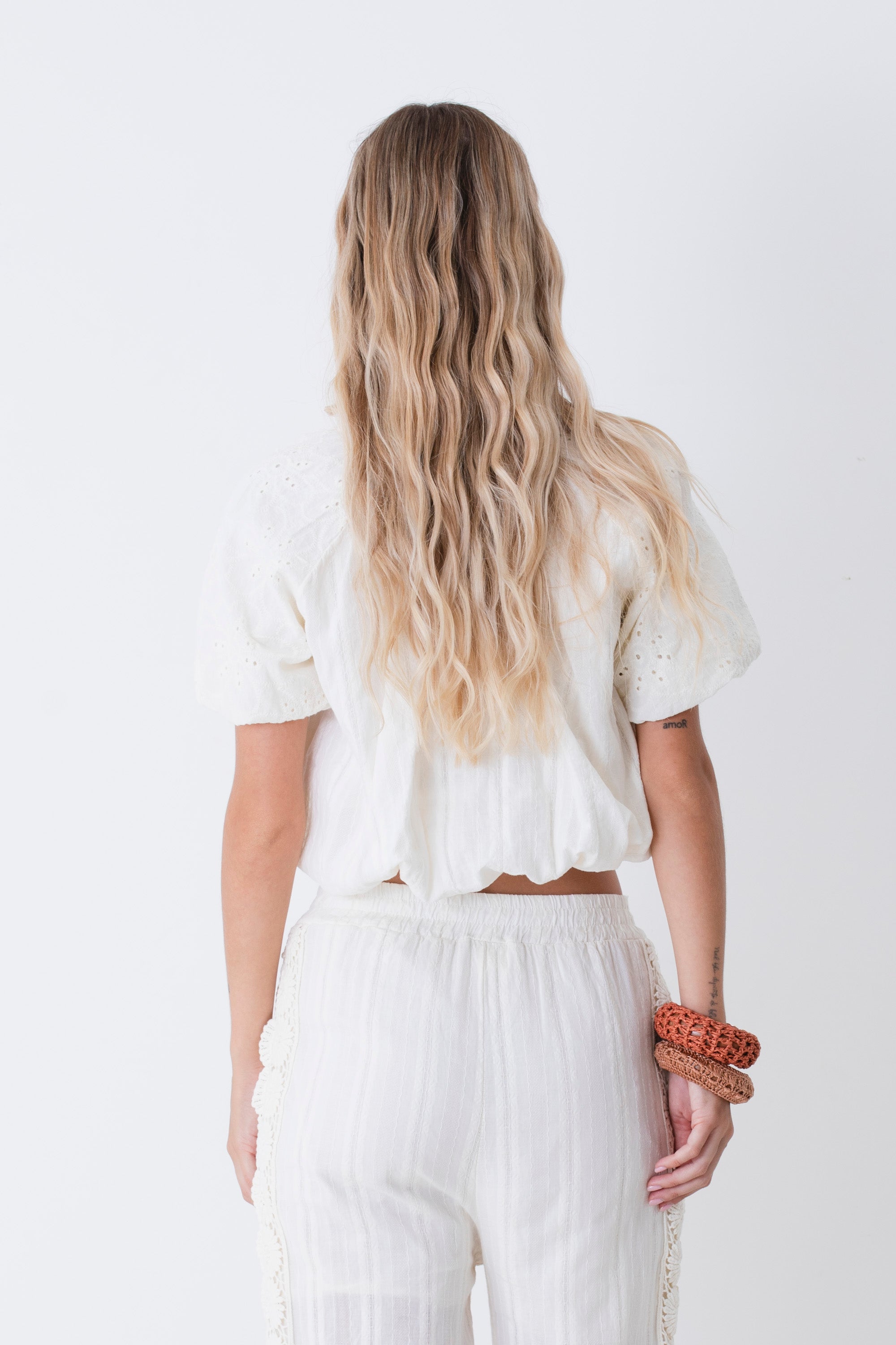Blusa bohocon maniche in pizzo sangallo - PE26