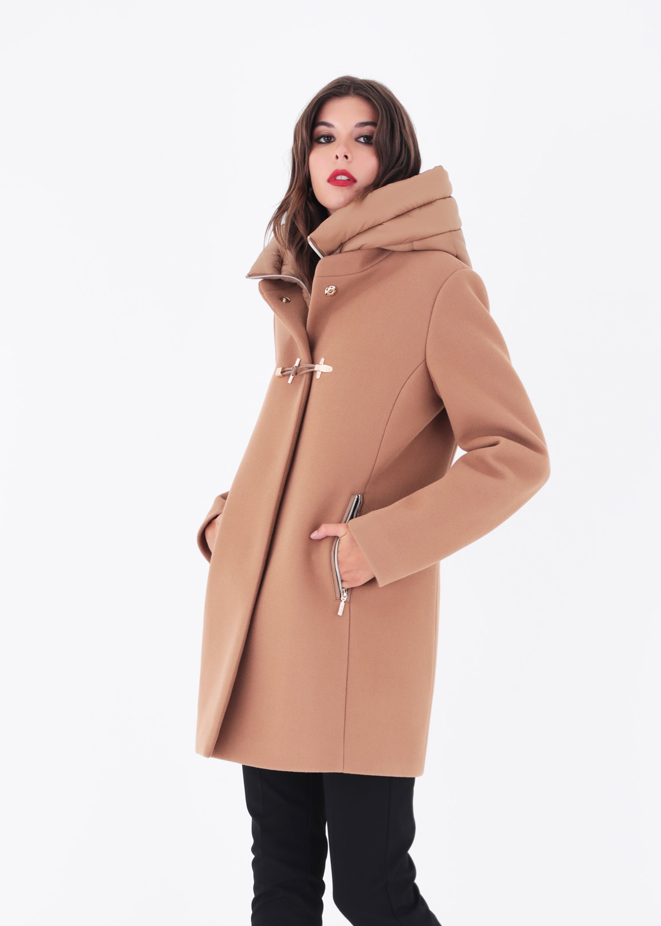 Cappotto imbottito con cappuccio - FW23